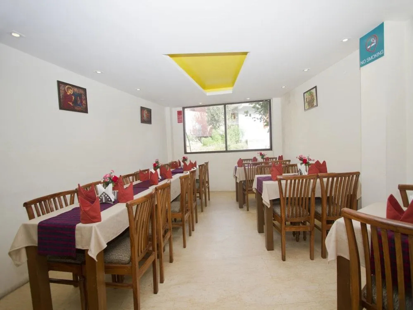 OYO 1619 Hotel Swiss Wood