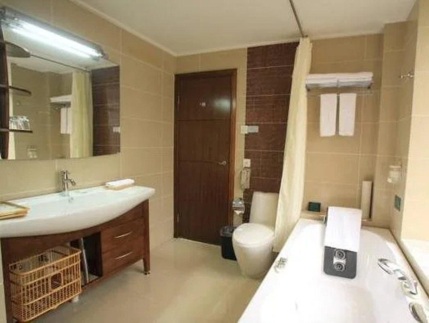 Wuyi Mountain Jingmin Golf Hotel