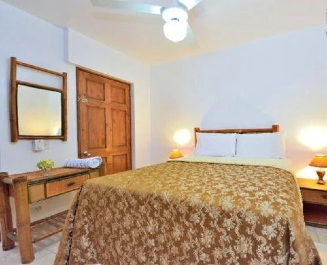 Aparta Hotel Las Flores