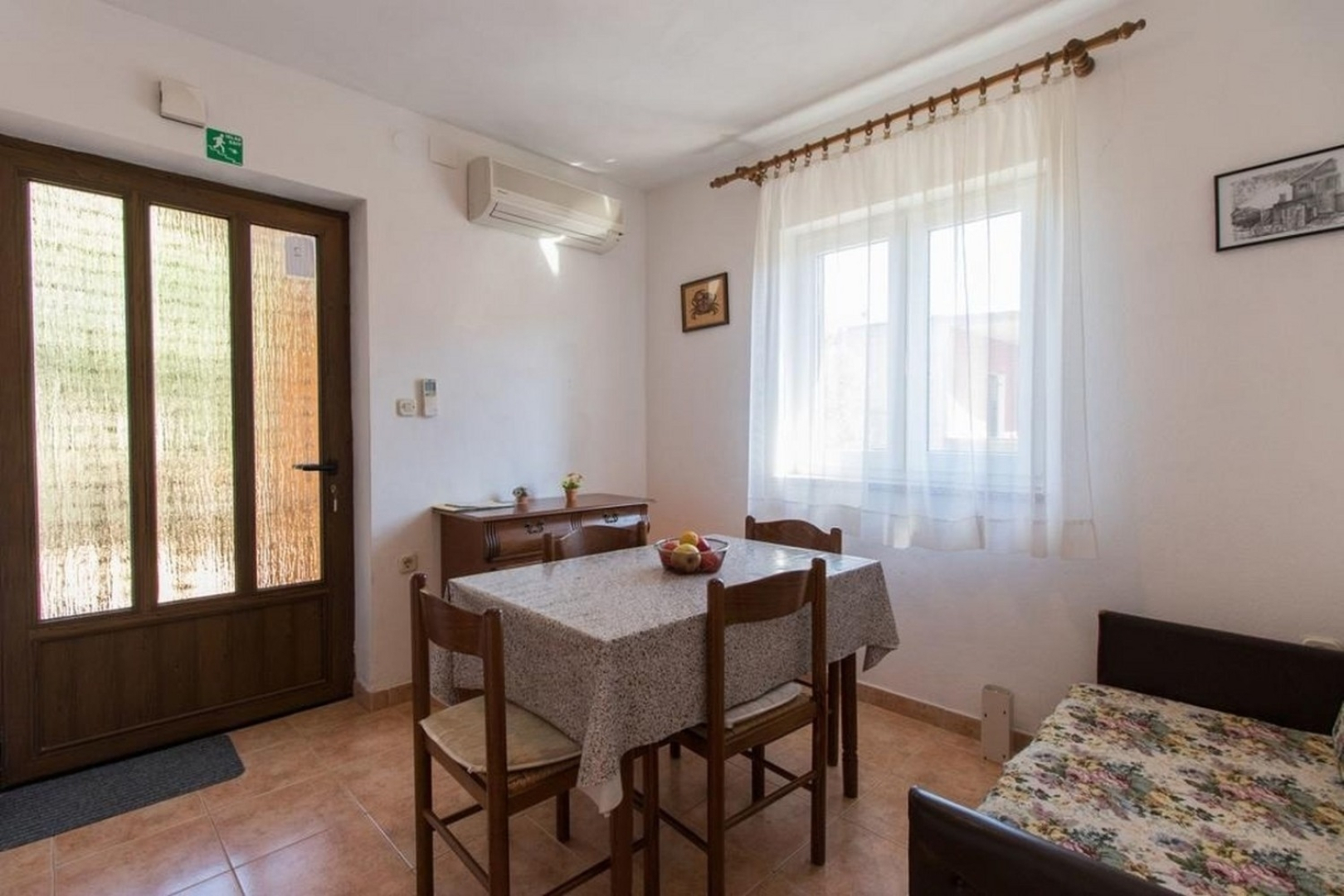 Apartment Marija - with parking : A2 Prvi kat Cres, Island Cres