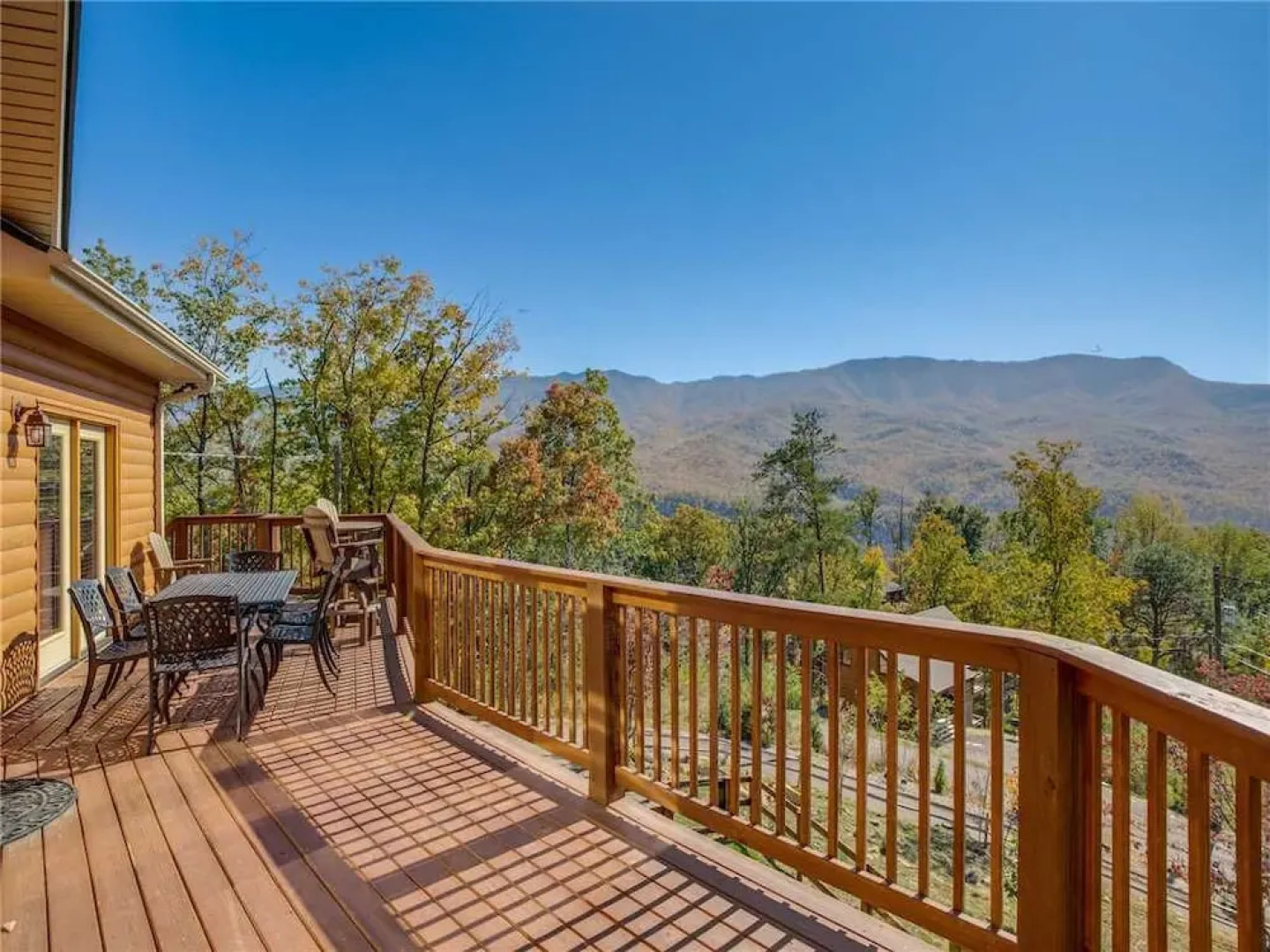 Eagles View - Four Bedroom Cabin