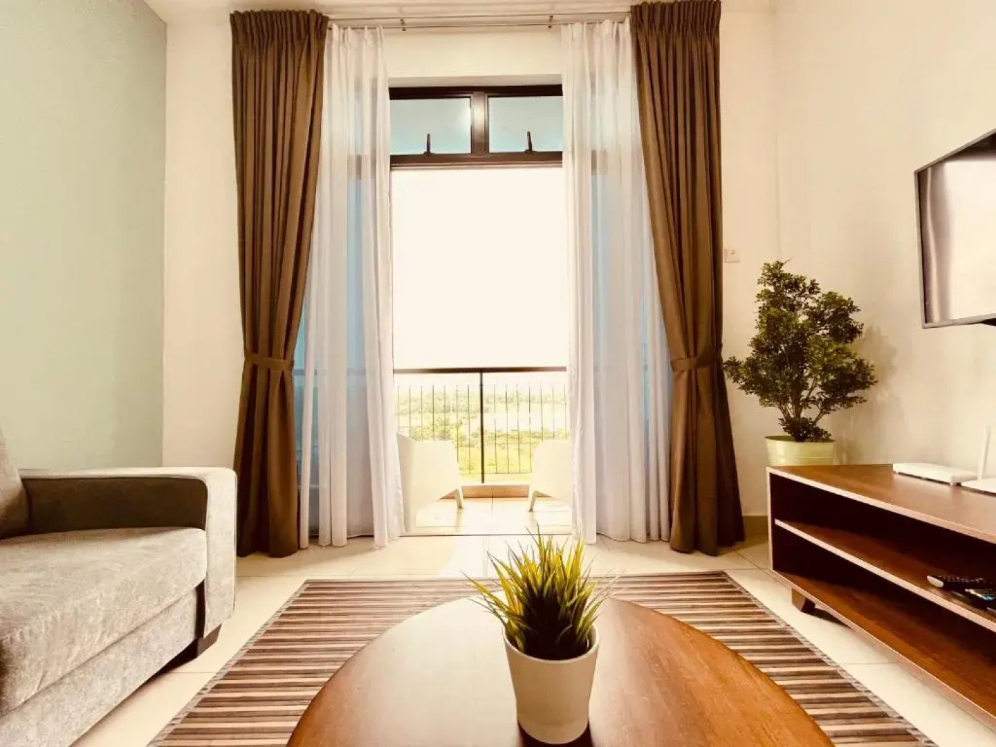 Sofeya Desaru Guest House with Pool and Wifi