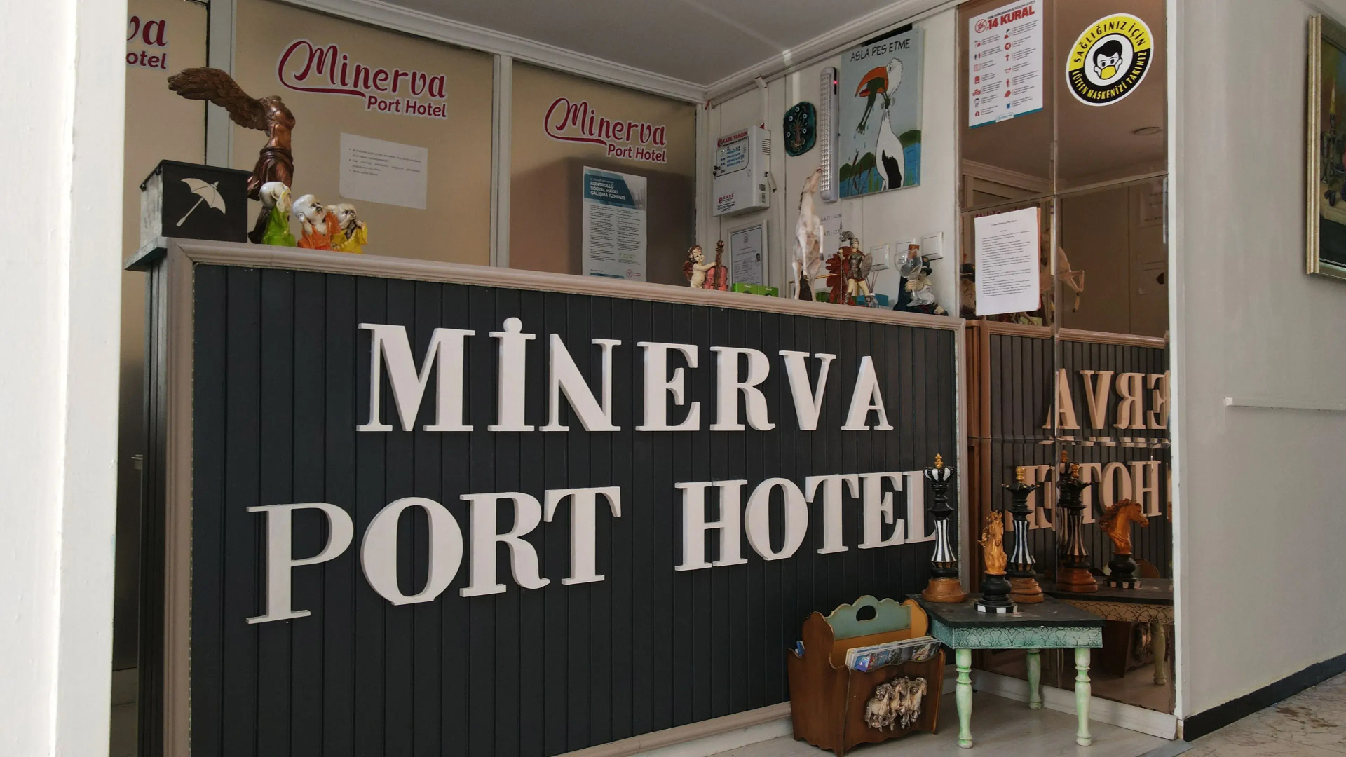 Minerva Port Hotel