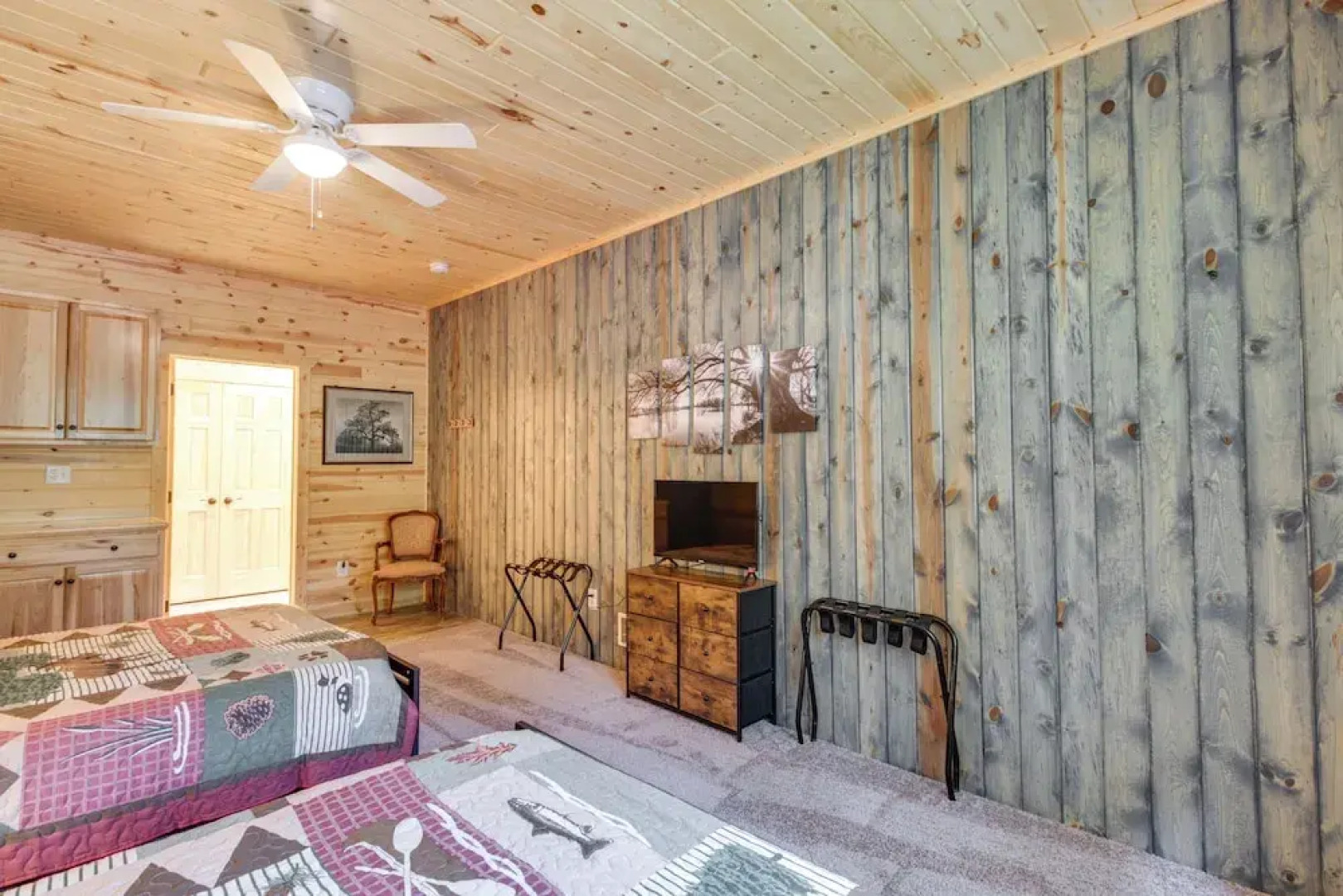 Pequot Lakes Vacation Rental w/ Patio & Fire Pit