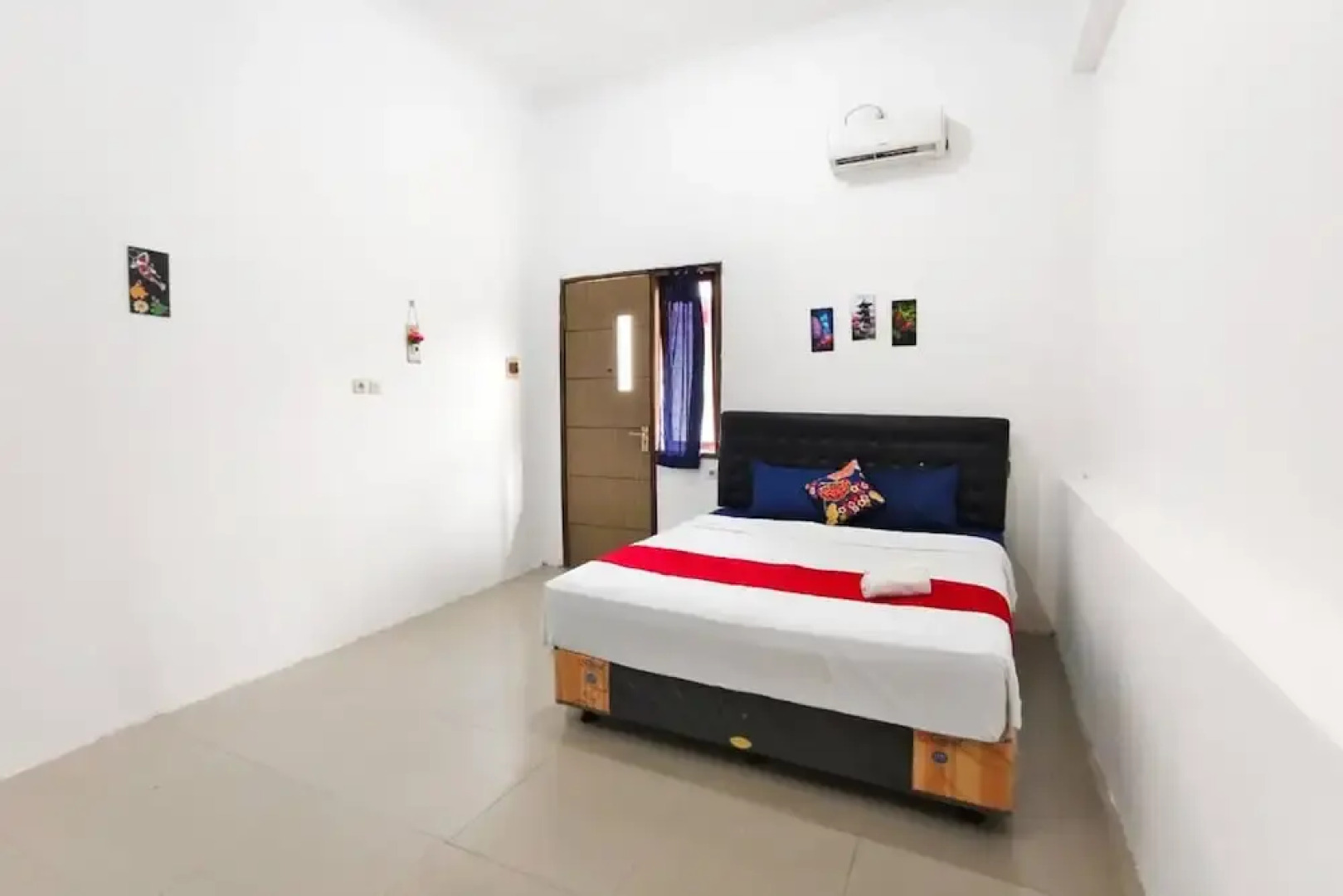 TwoSpaces Living at Bypass Homestay, Mojokerto