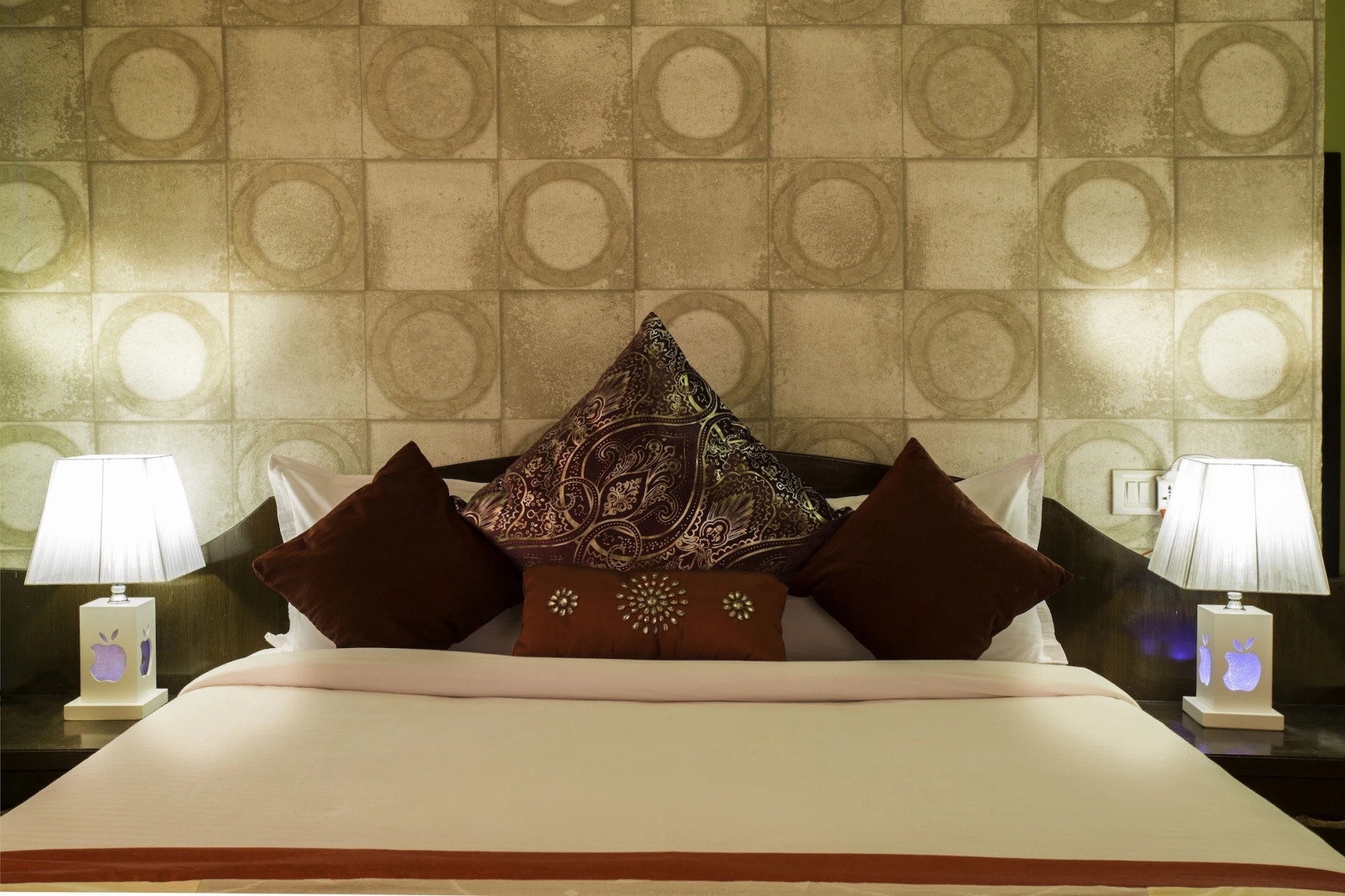 Golden Star Continental & Spa