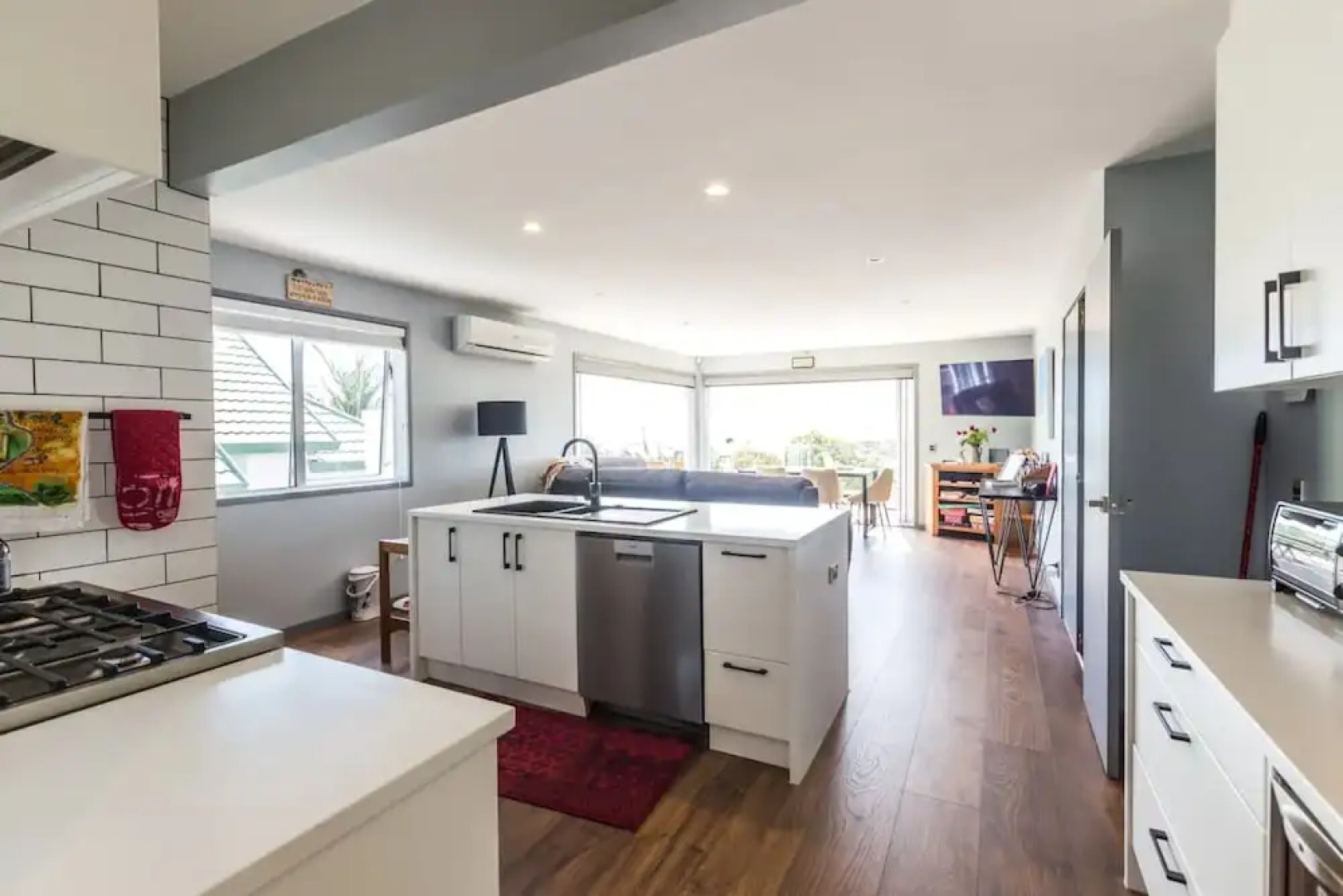 3 Bedroom Village Retreat Home With Sea Views