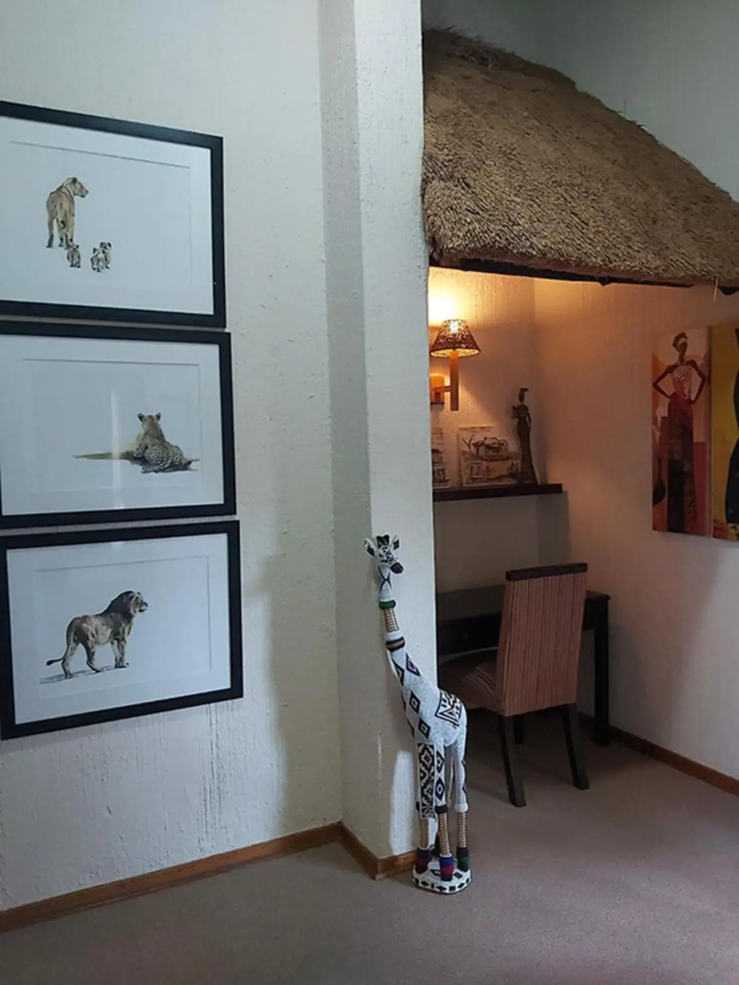 Dreamy 3 bedroom villa on the edge of the Sabie River in Kruger Park Lodge