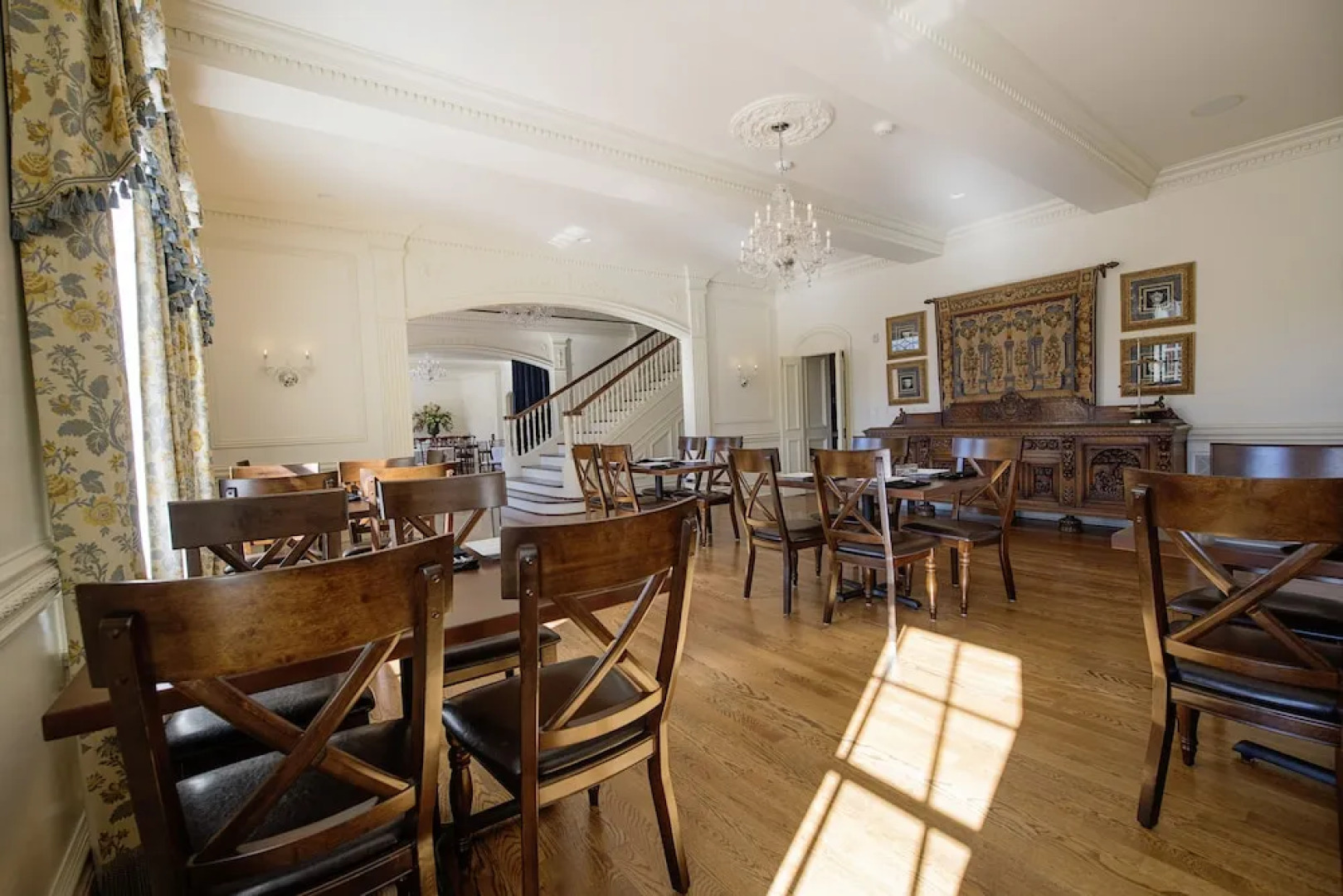 Dominion Gardens and Hotel