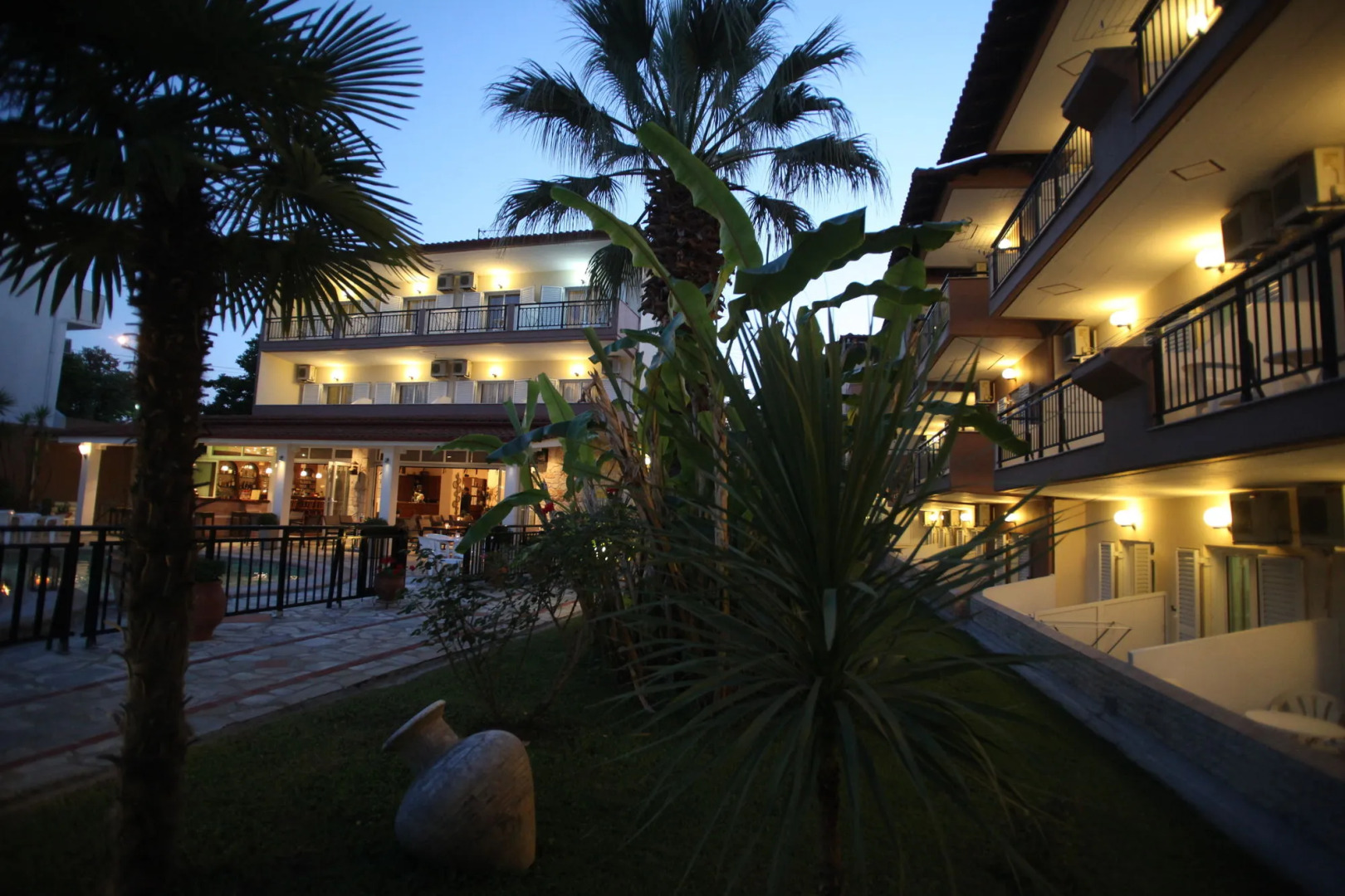 Sarantis Hotel