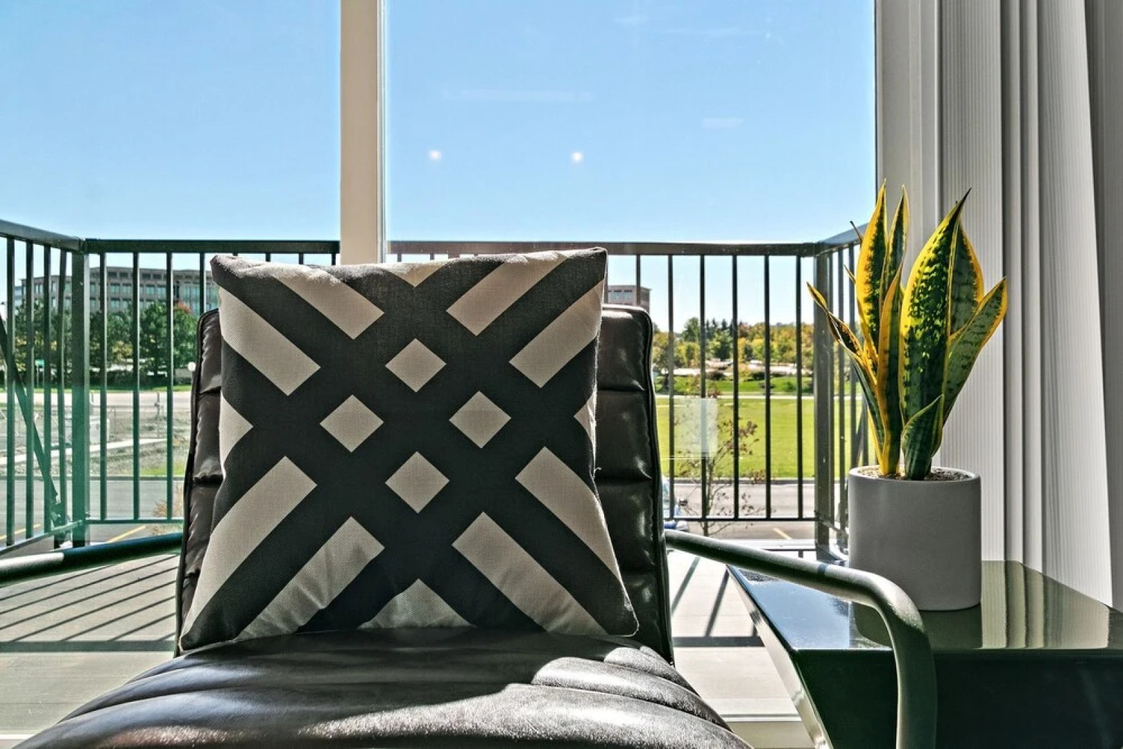 Modern Living 1BR in Warrenville