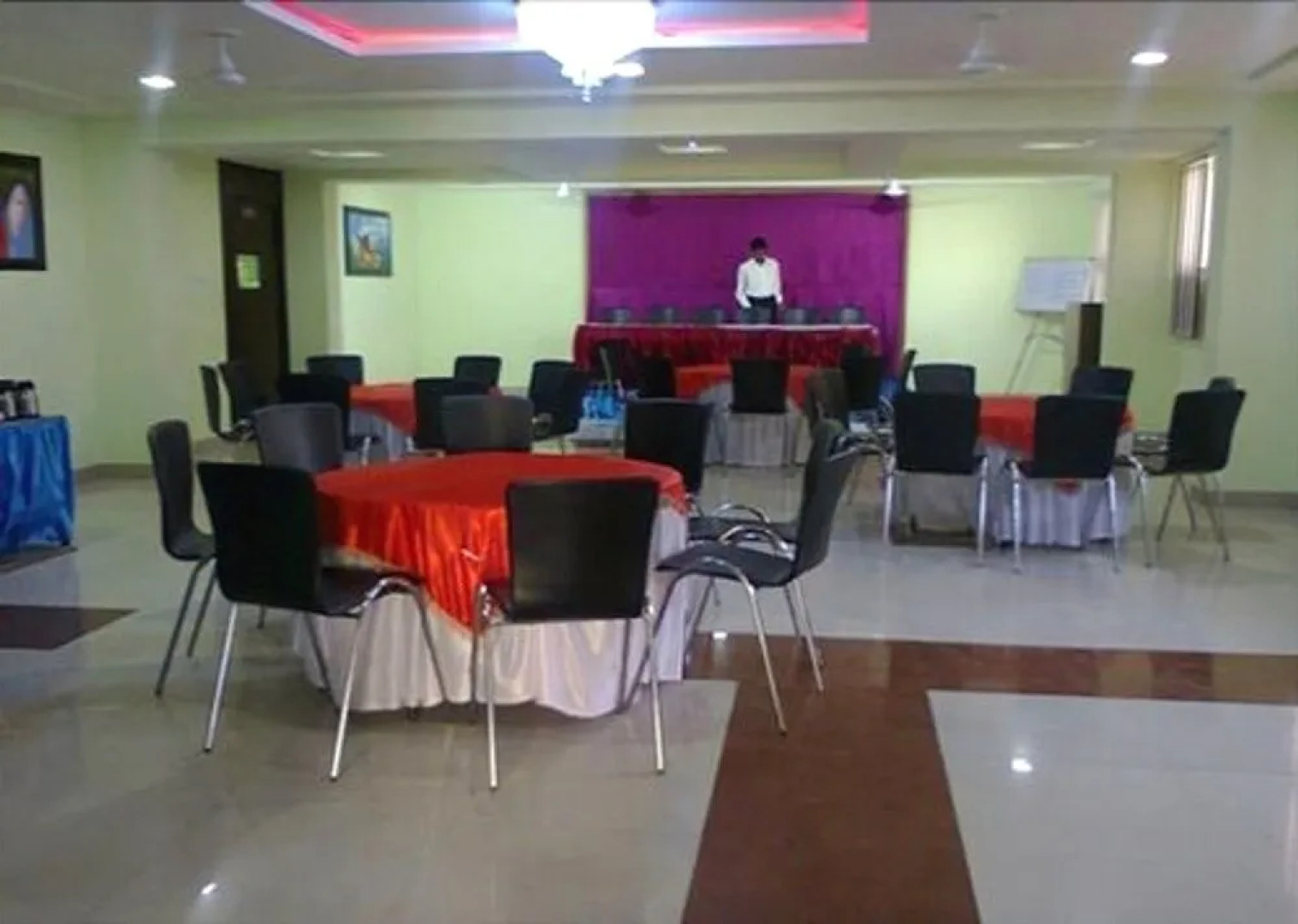 OYO 8177 Hotel Silver Oak