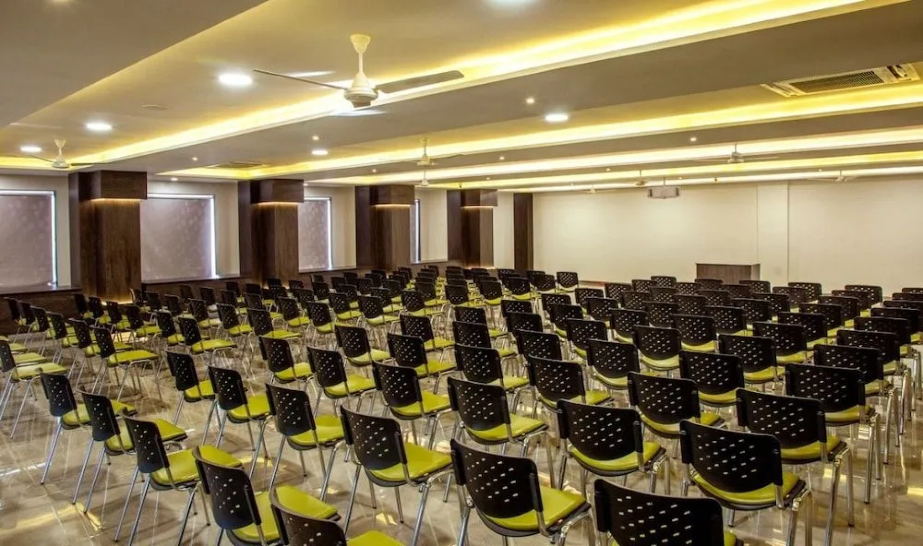 Hotel Shivalik - Mehsana