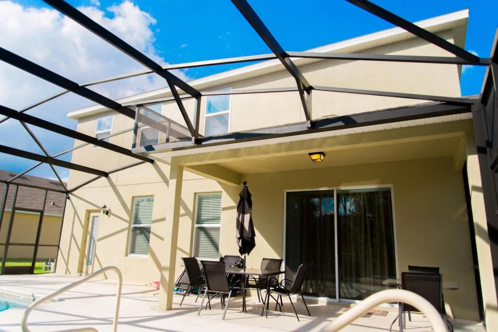 Trafalgar Retreat by Orlando Short Term