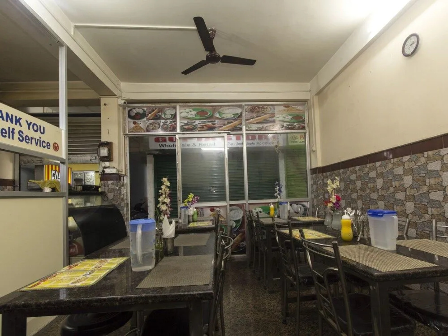 OYO 14331 Hotel Aquarium