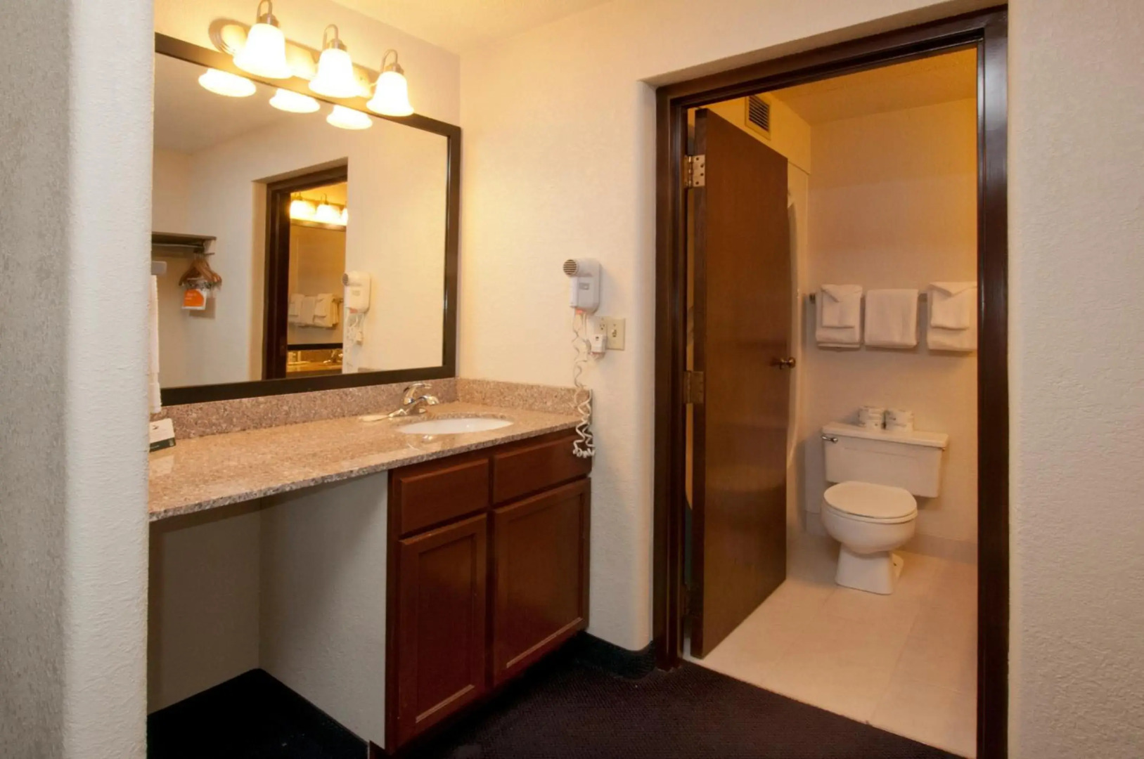 Quality Inn Stadium Area Green Bay Stadium