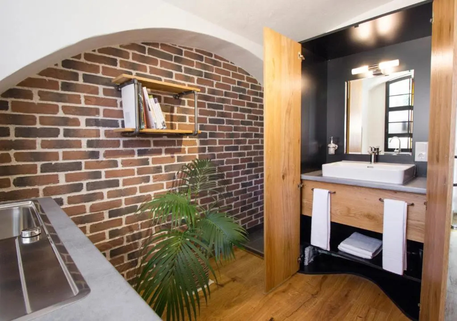 DAREBELL Loft Gratkorn Top 1