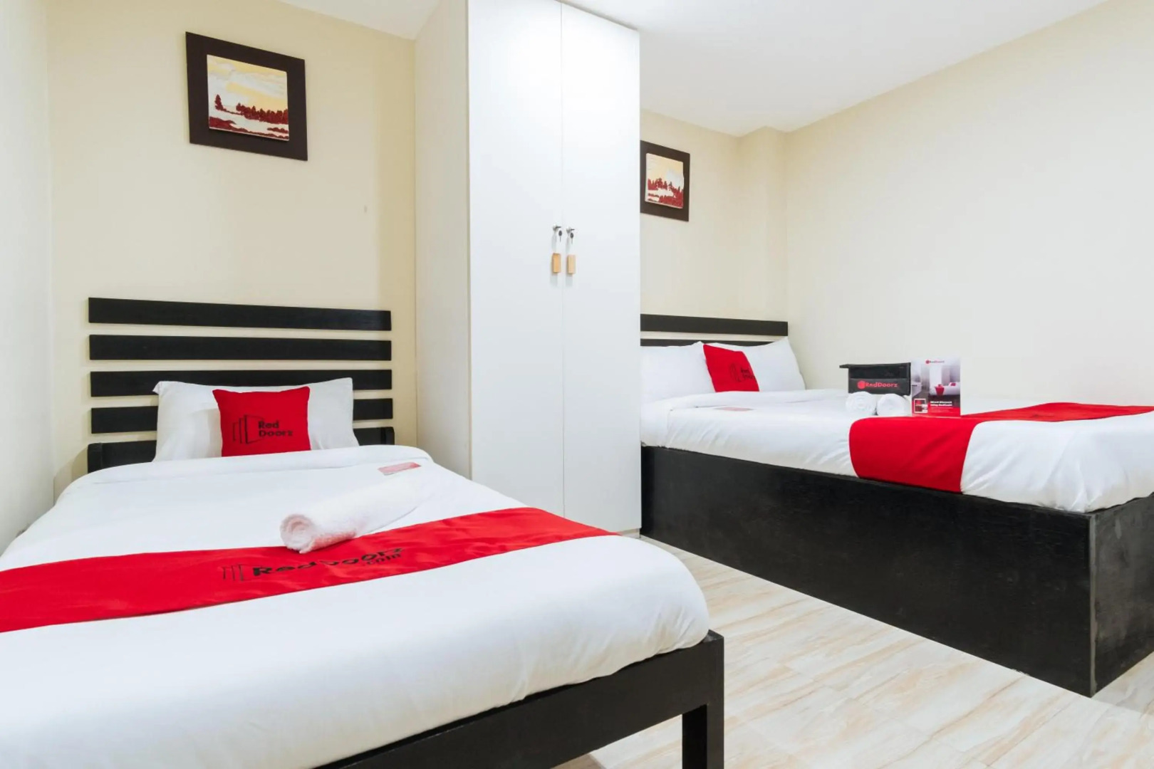 RedDoorz @ University Belt Manila