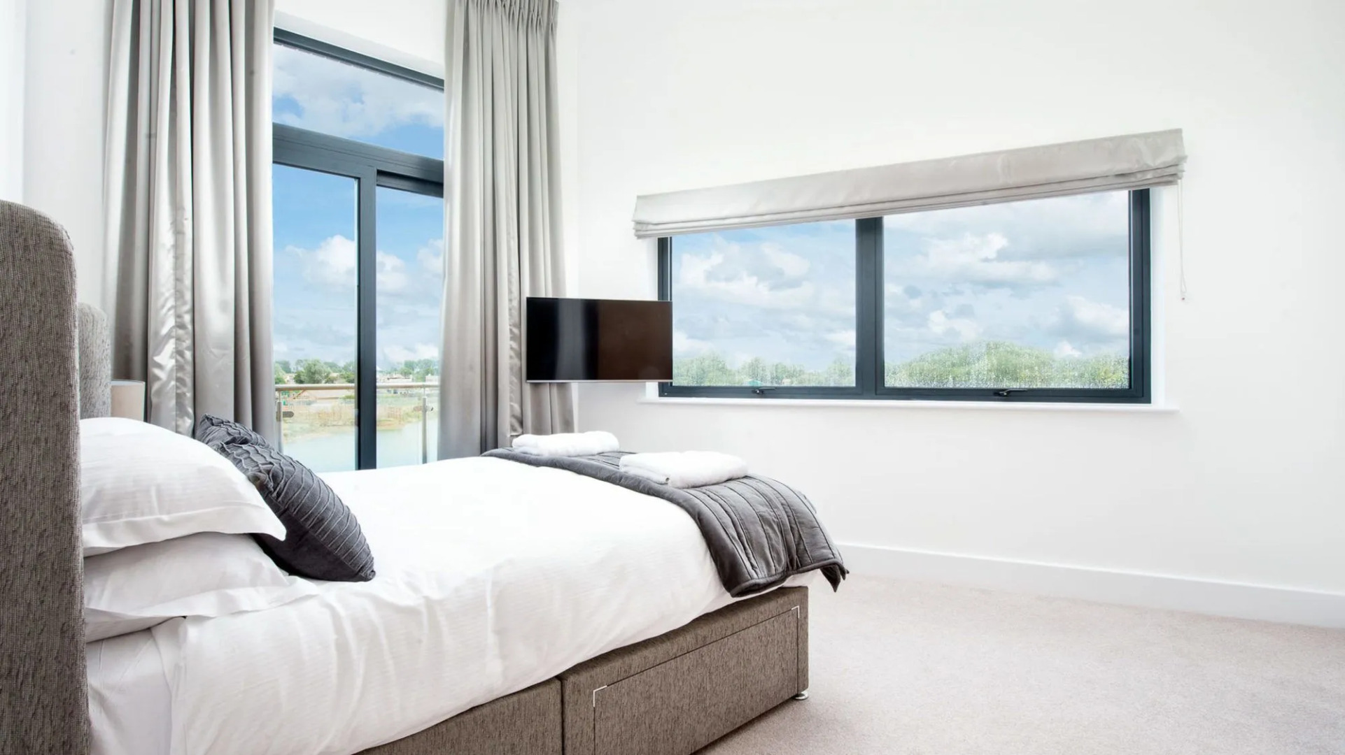 The Cotswolds Manor (ML26)