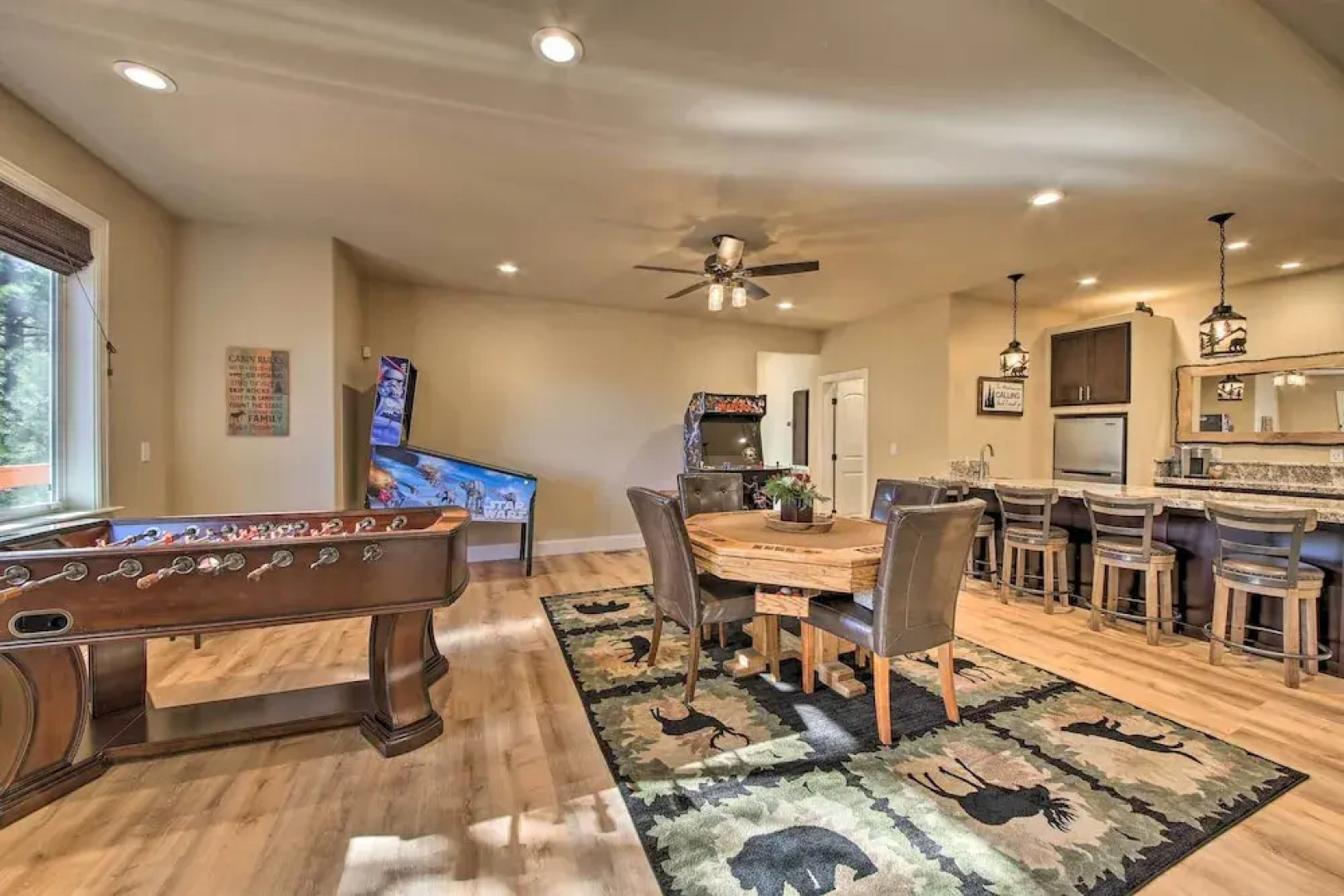 Sugar Bear Lodge w/ Game Room - 5 Mi to Village!