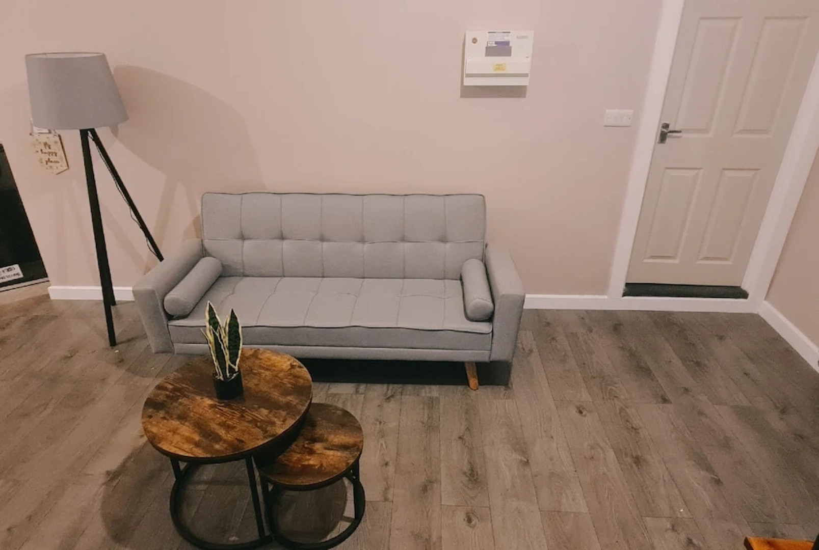 Charming 1-bed Apartment in Barnsley