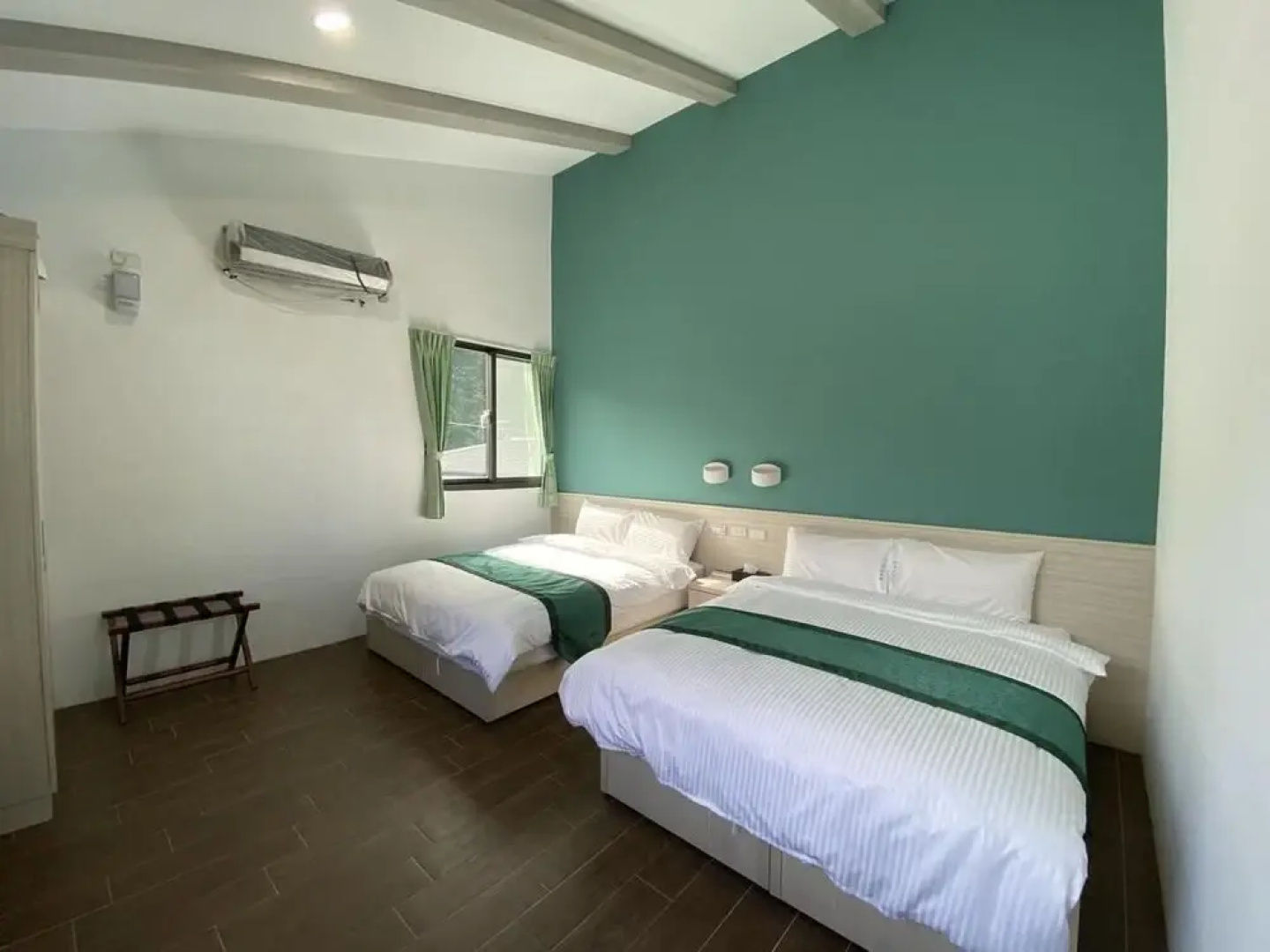 Rona Resort