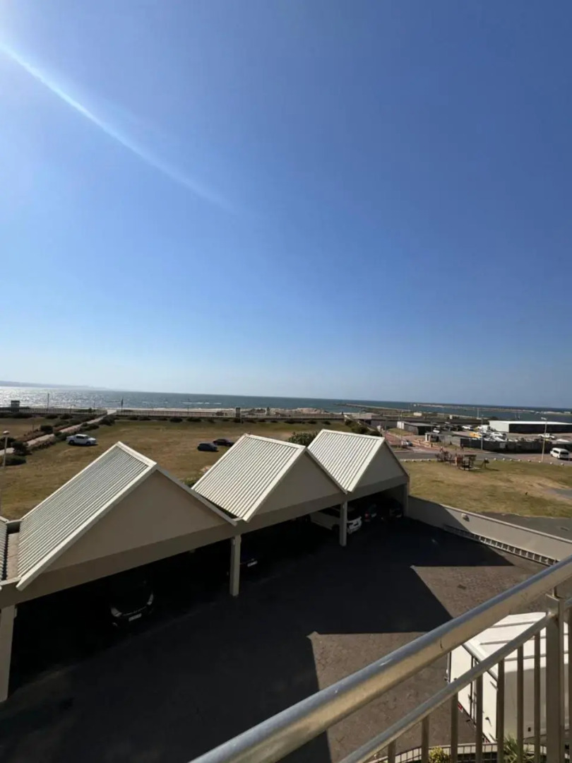 Accommodation Front - Loft Waterfront Penthouse with Ocean Views