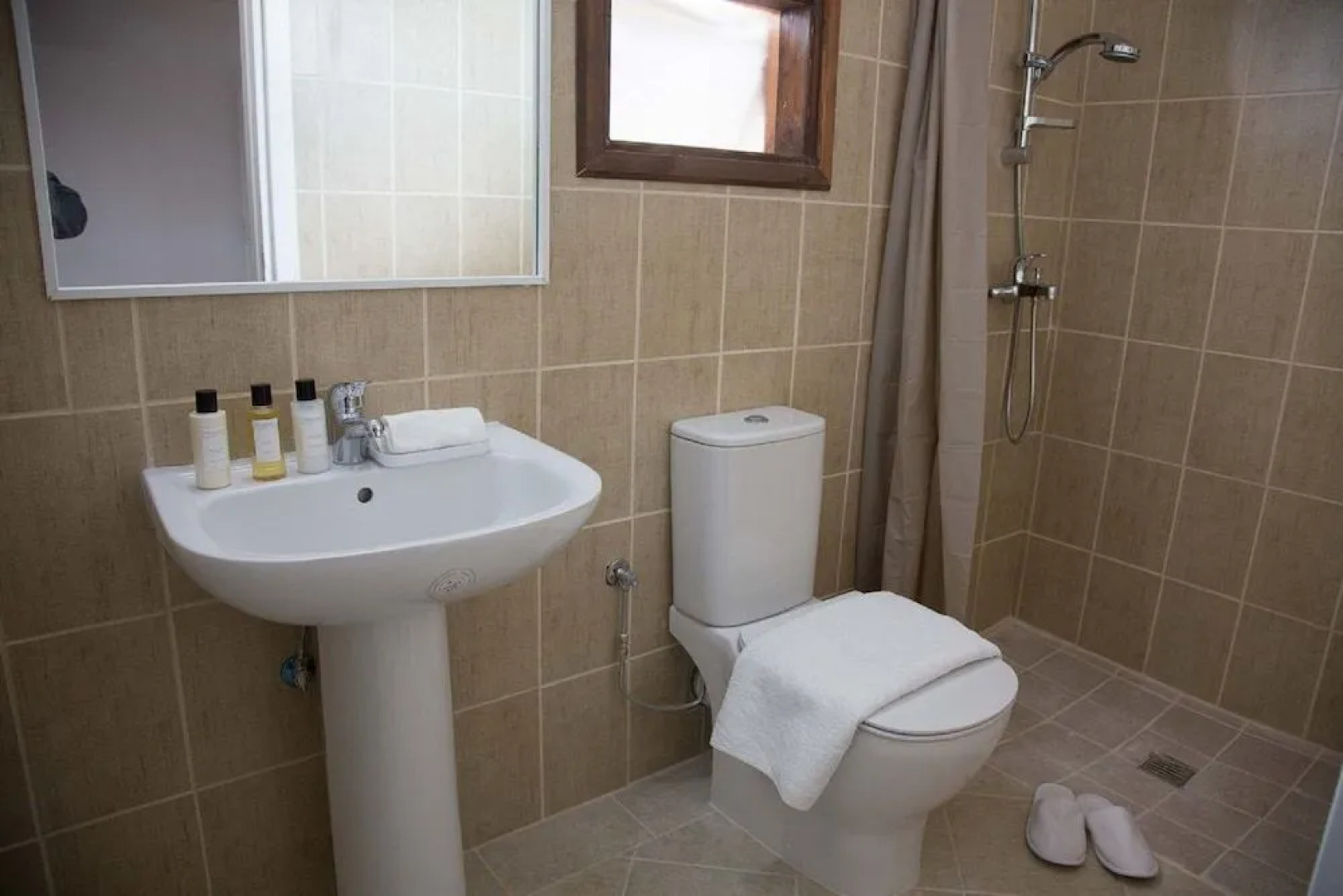 Coral Bay Sunkiss Villa