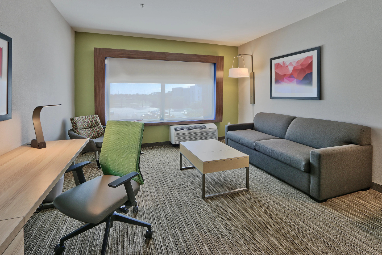 Holiday Inn Express & Suites Roswell by IHG