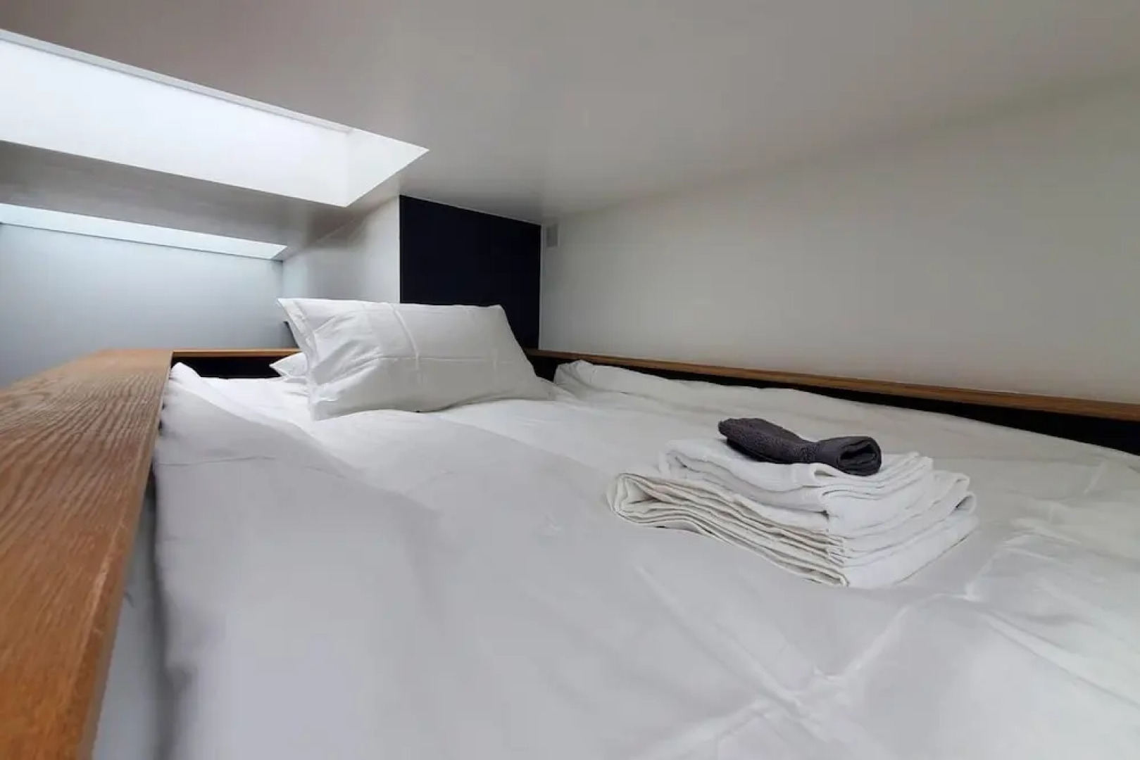 The Cedarwoods - Luxury Studio for 5!