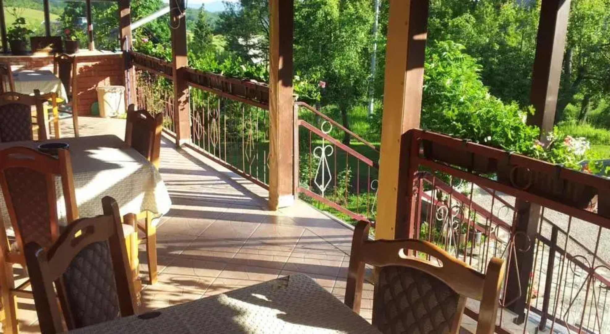 Guest House Family Varda