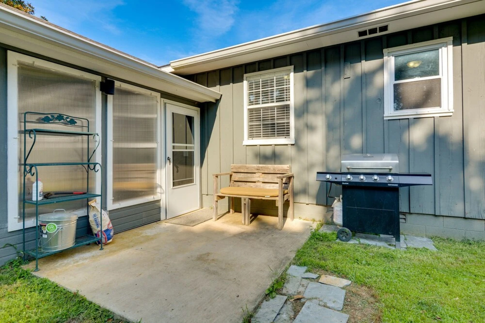 Rogers Vacation Rental ~ 7 Mi to Downtown