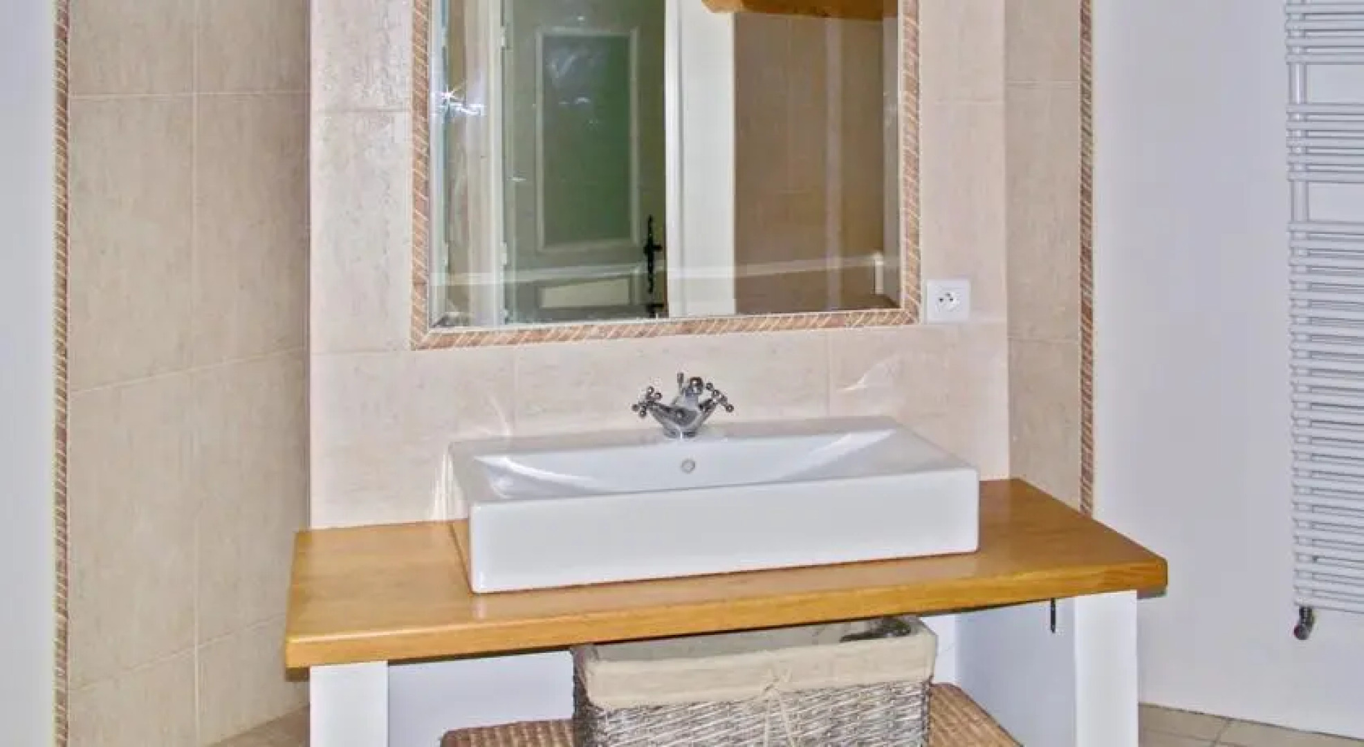 HomeRez - farmhouse Maison Verger