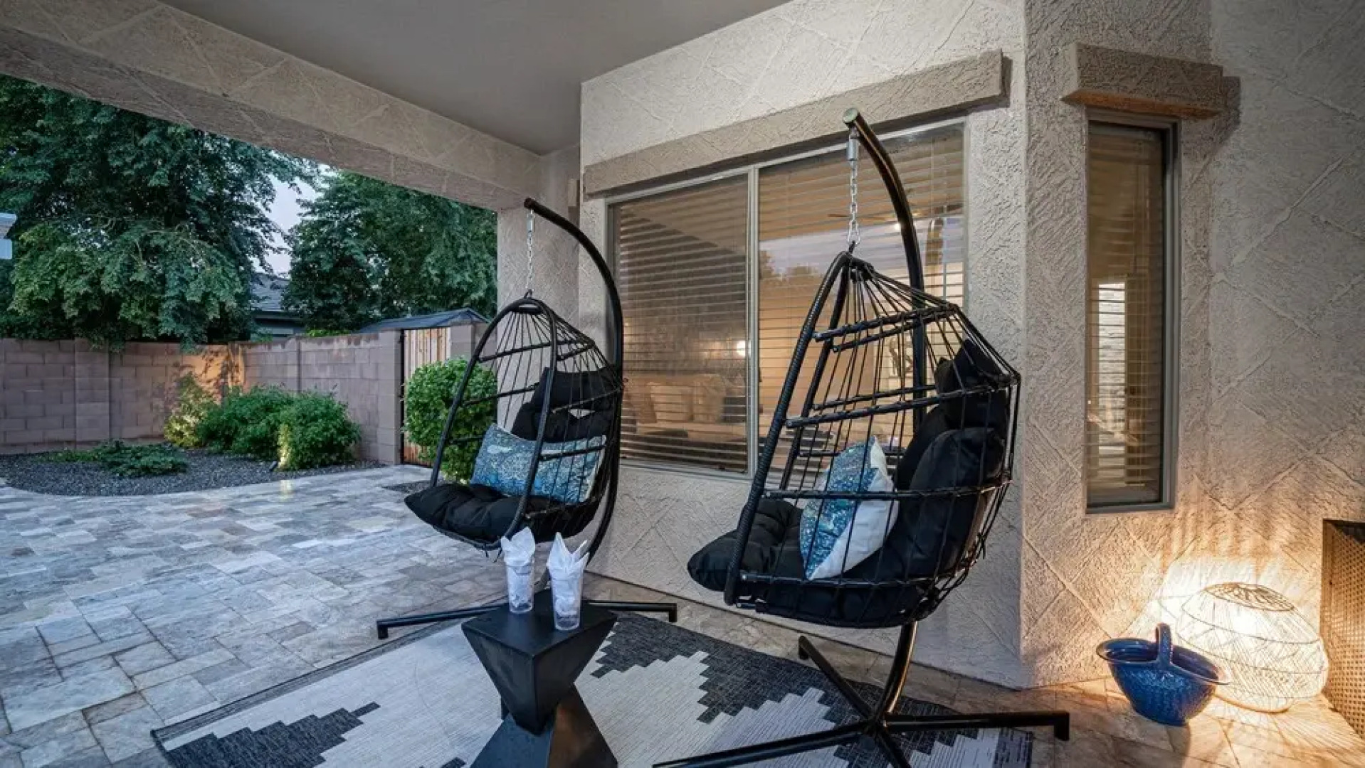 Desert Queen 4 Bedroom Home by RedAwning