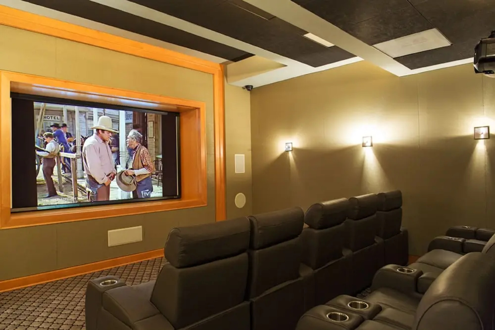 Global Luxury Suites at Town Center South