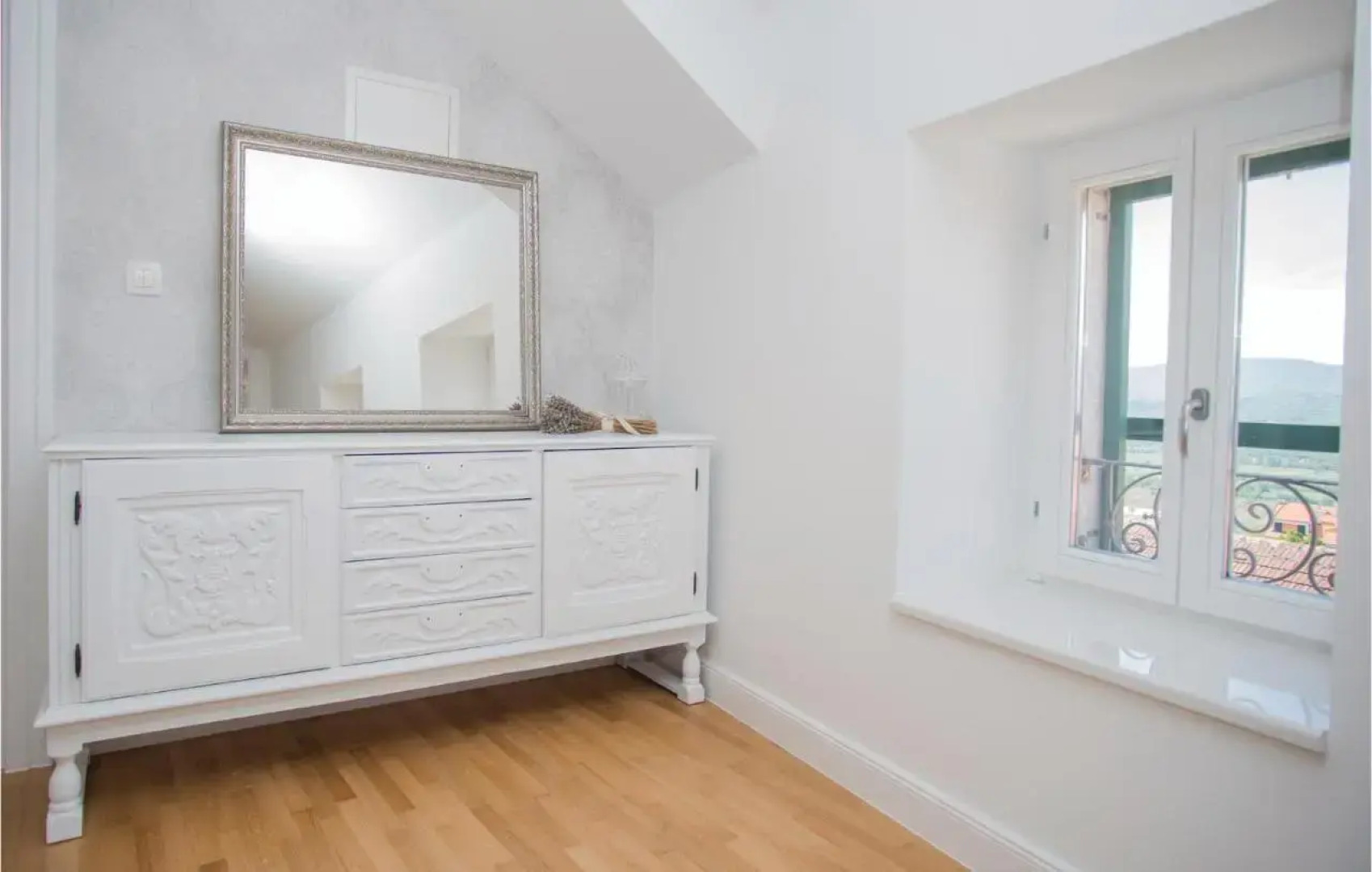 Three-Bedroom Holiday Home in Imotski