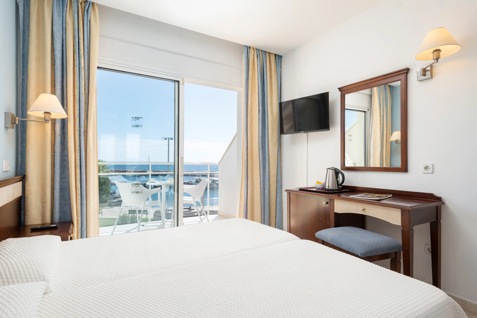 Отель Cala Bona