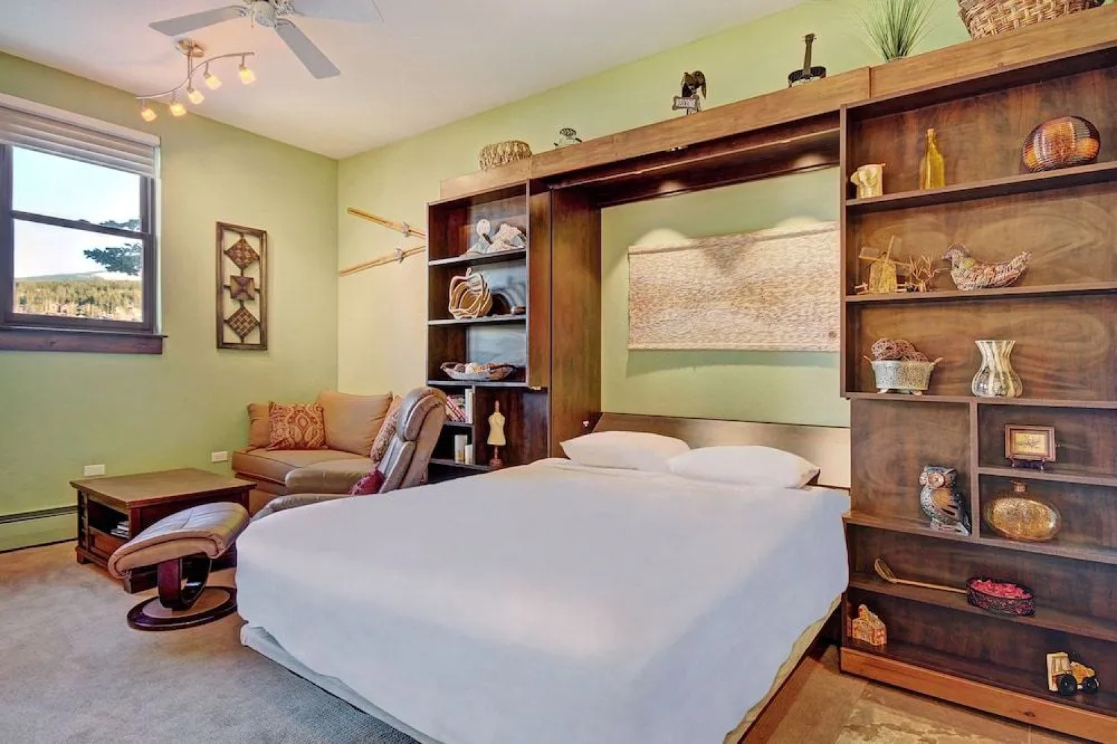 River Mnt Lodge E101