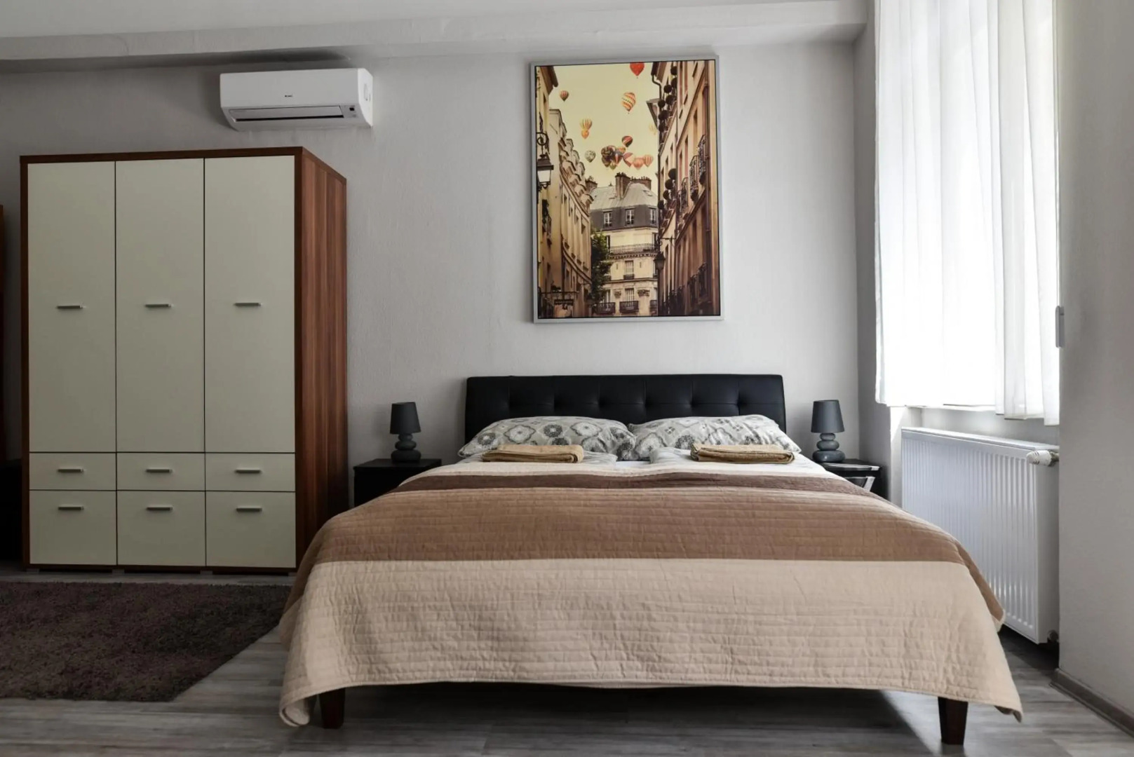 Corvin Point Rooms and Apartments