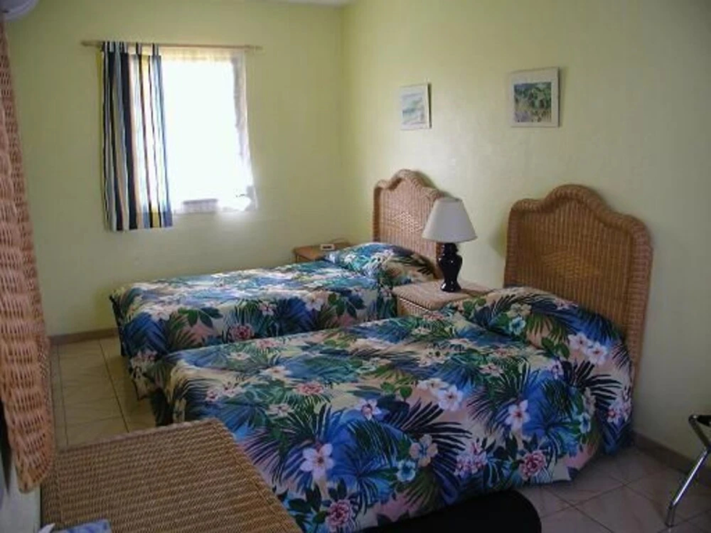 Turquoise Shell Inn