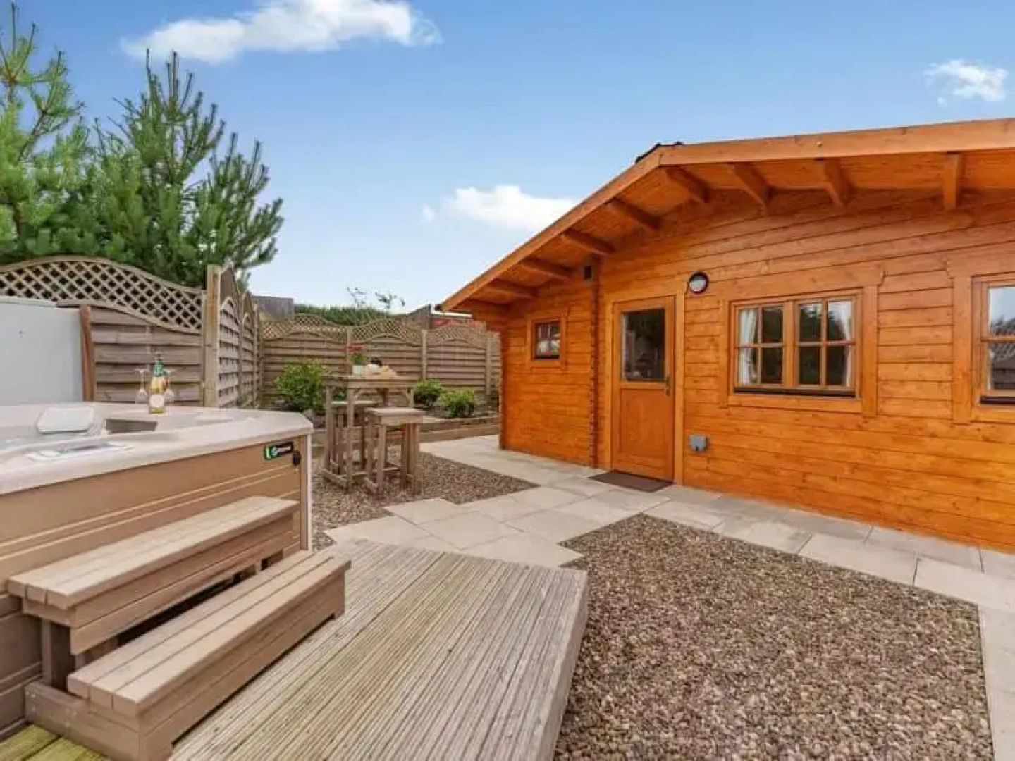 Lochinvar - Clydesdale Log Cabin with Hot Tub