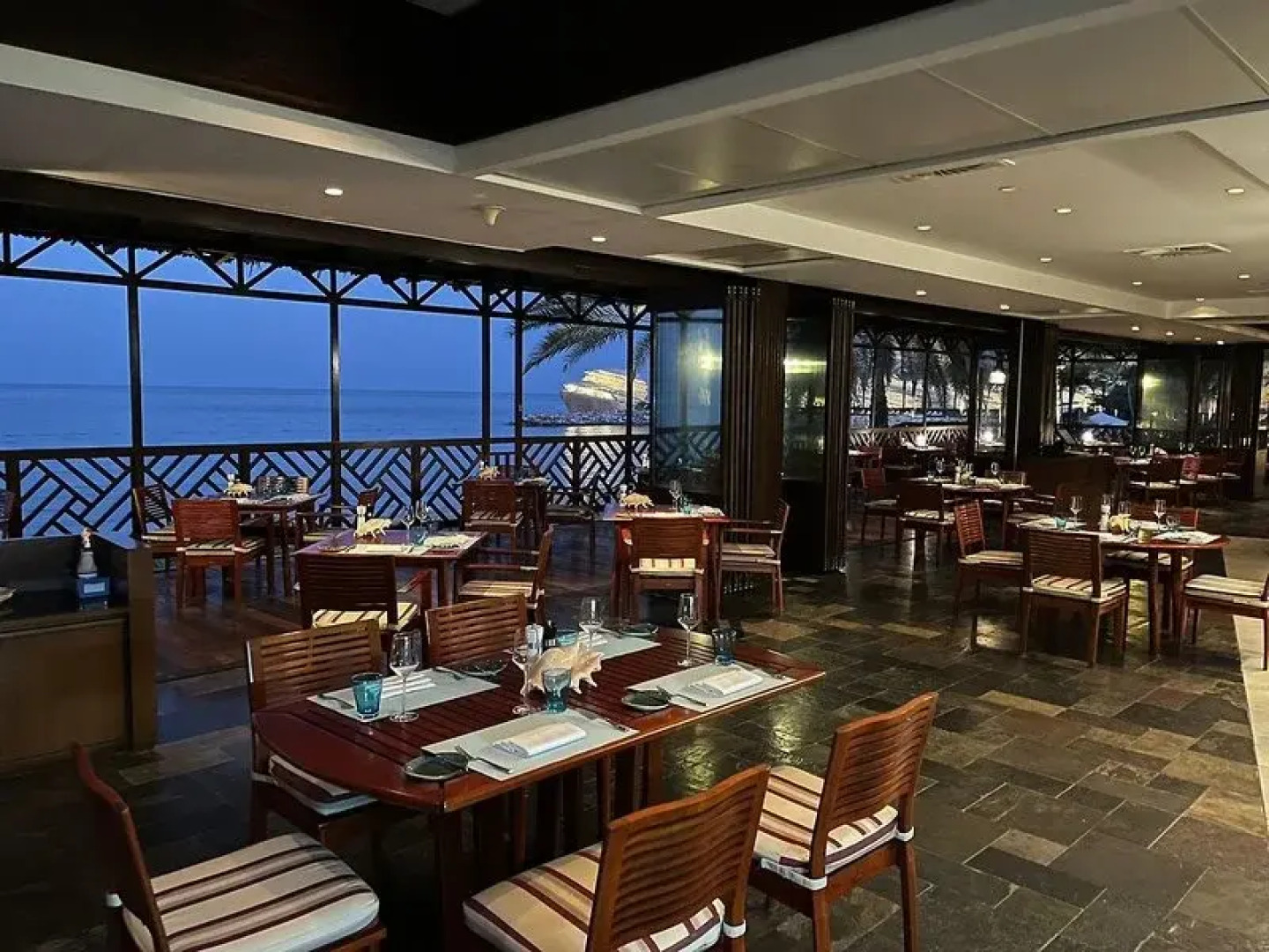 Hilton Muscat Al Bandar