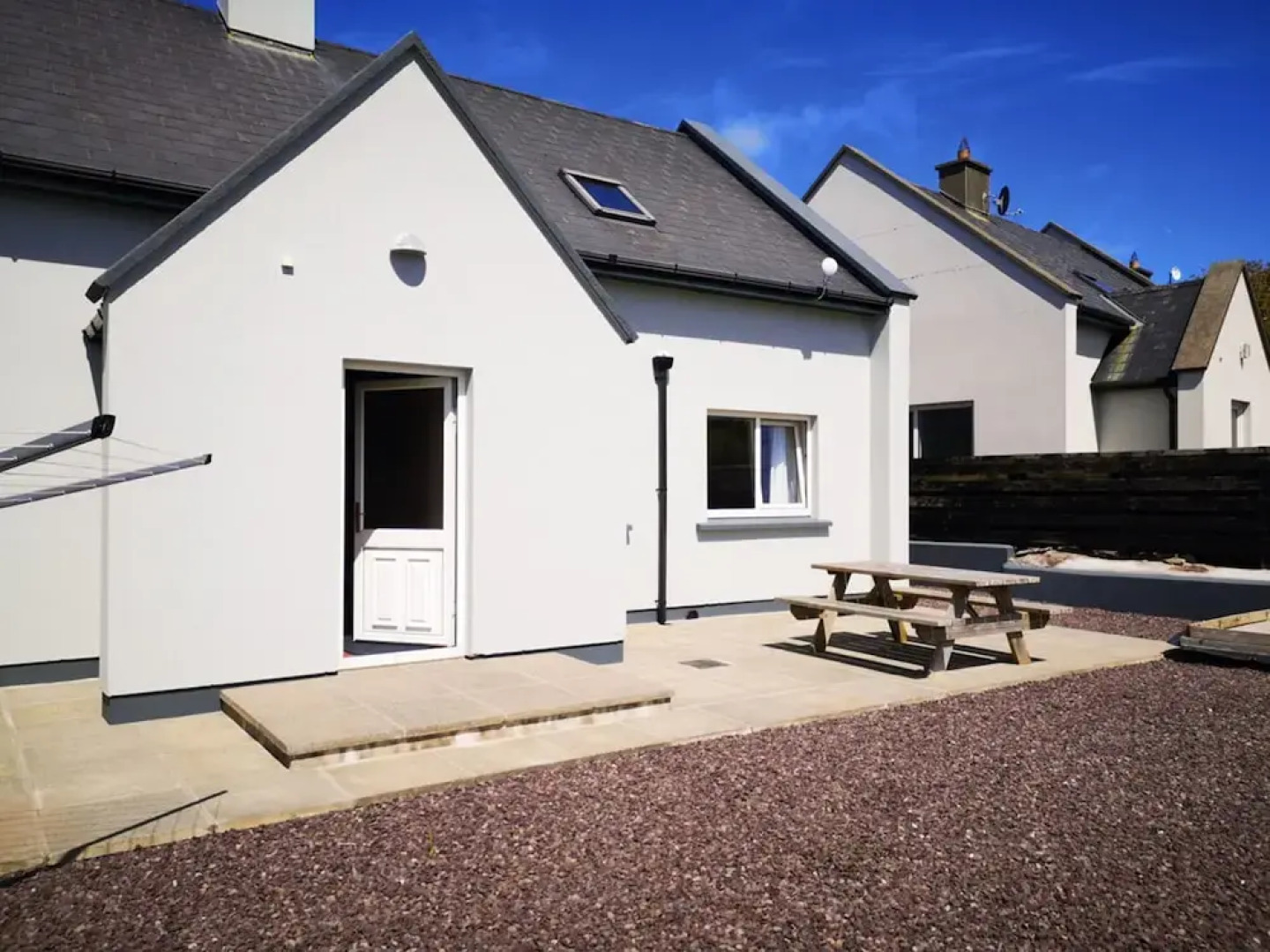 4 Bedroomed Holiday Home Close to the Beach