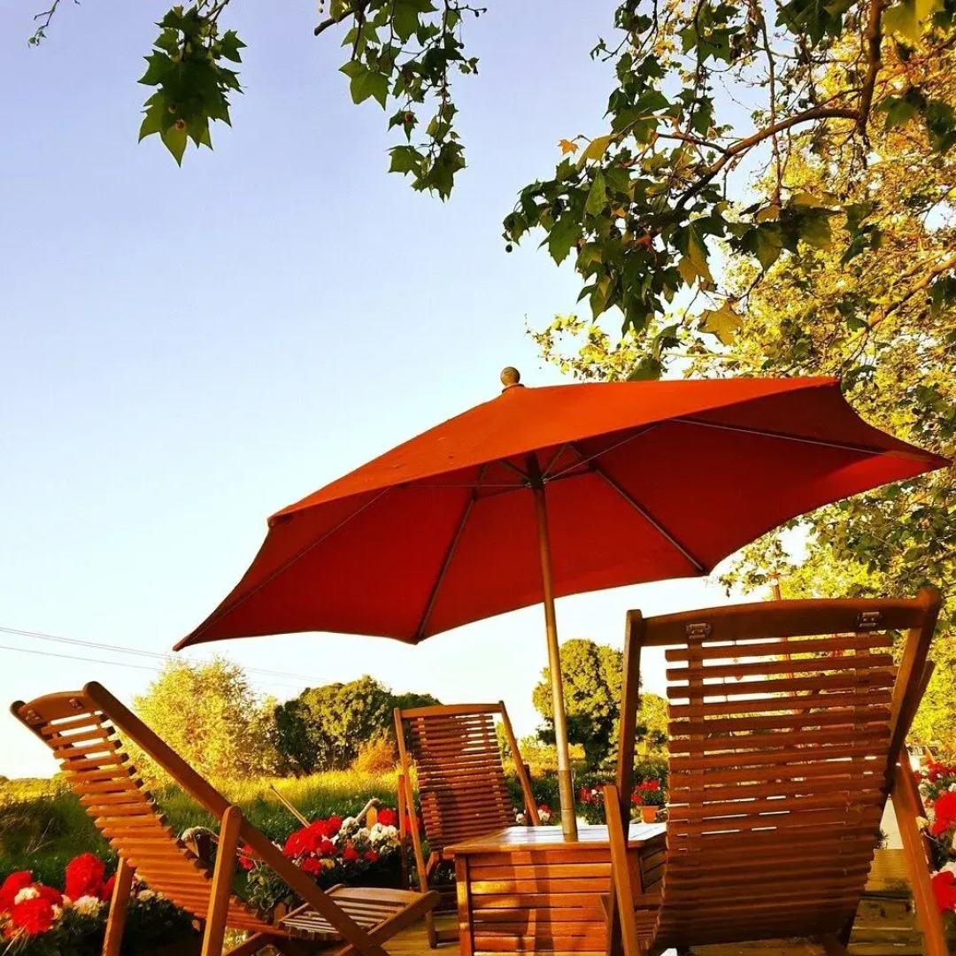 Barge Beatrice cruises on the Canal du Midi