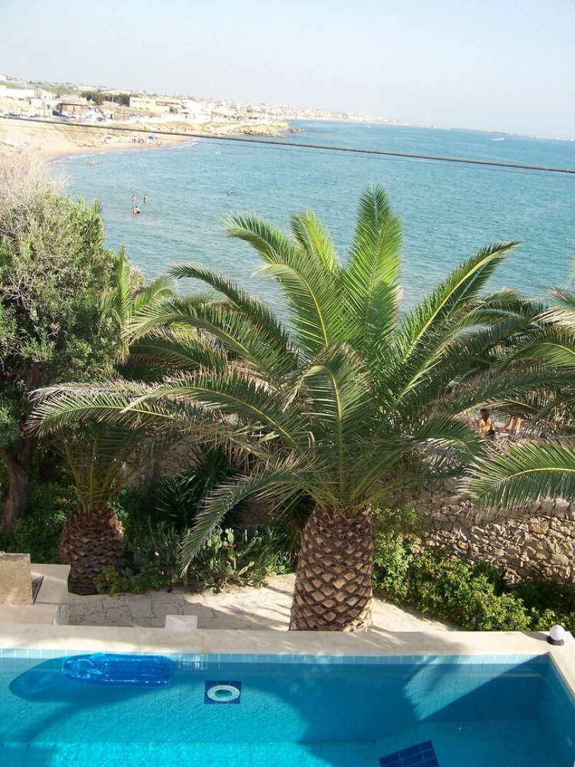 Villa With 5 Bedrooms in Vittoria, With Wonderful sea View, Private Pool, Enclosed Garden Near the Beach