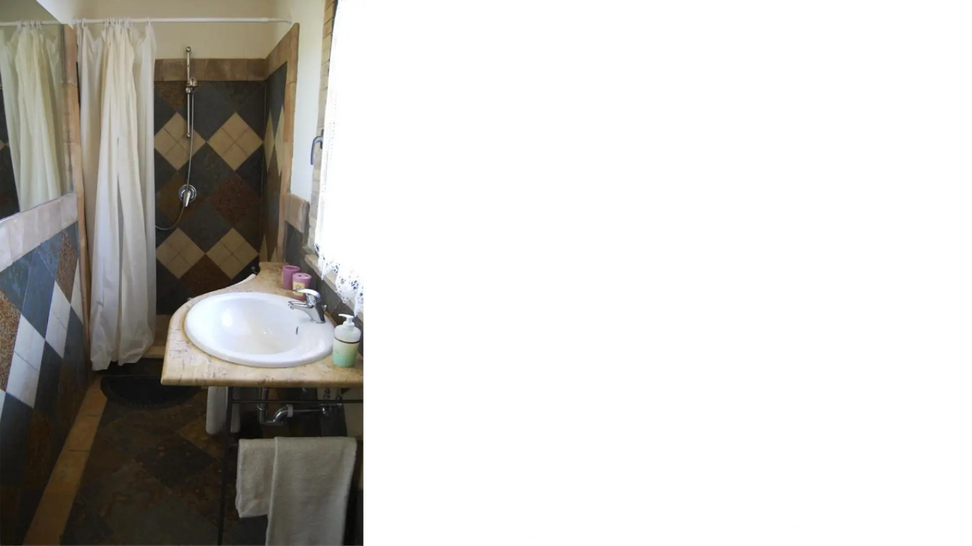 Independent Residence Sleeping 10 3 Divided Into Three Apartments Acquapendente-le Casaccine