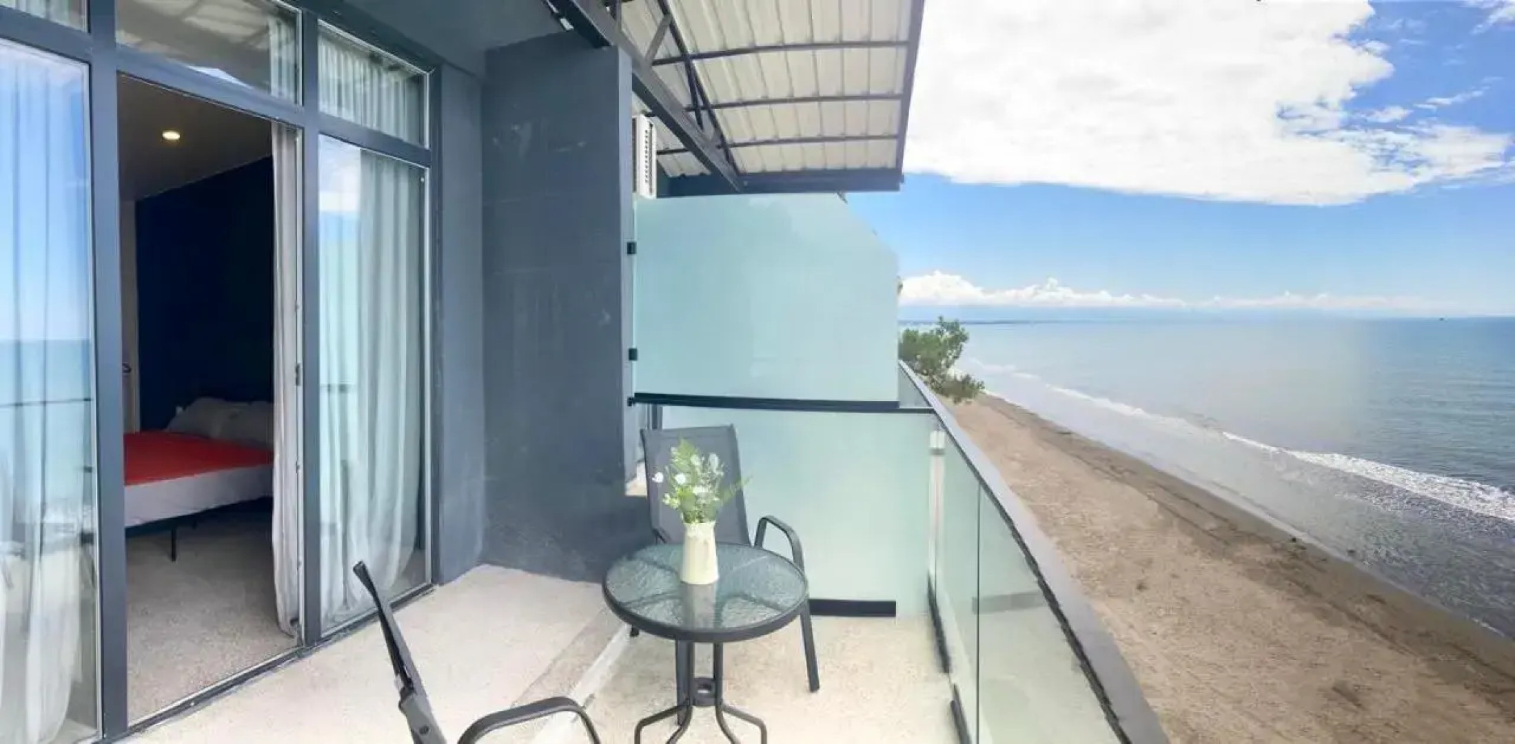 Yellow House in Grigoleti