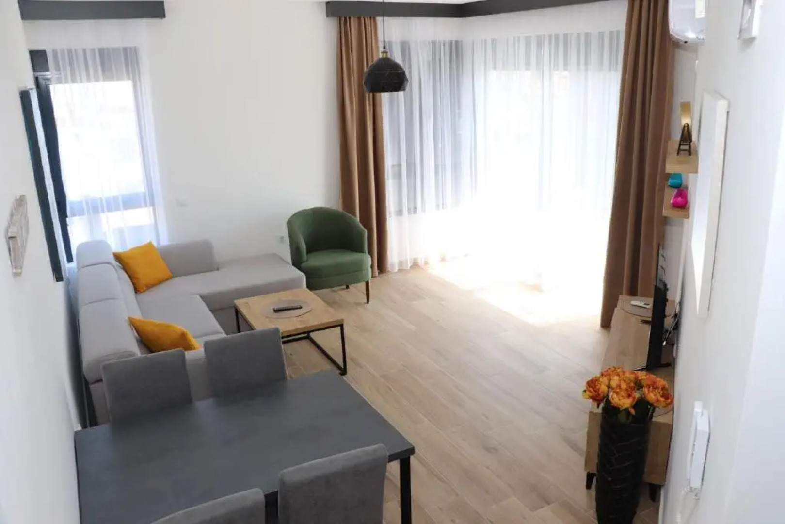 Eagles Apartments & Suites