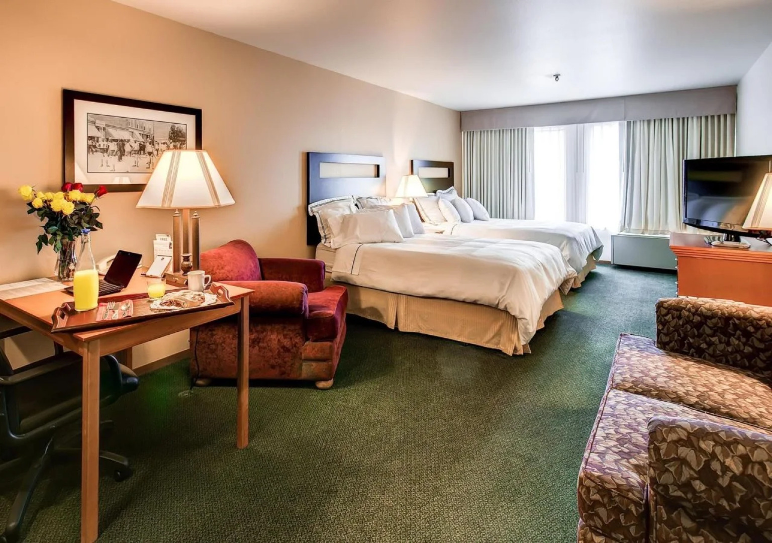 Best Western Plus Plaza Hotel