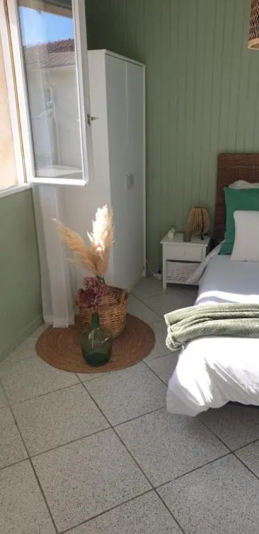 Studio indépendant dans maison individuelle